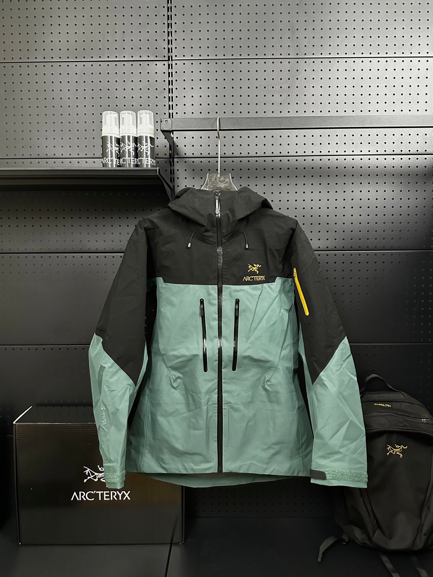 LuxluxHouse Best Quality Clothes Coats & Jackets Arcteryx