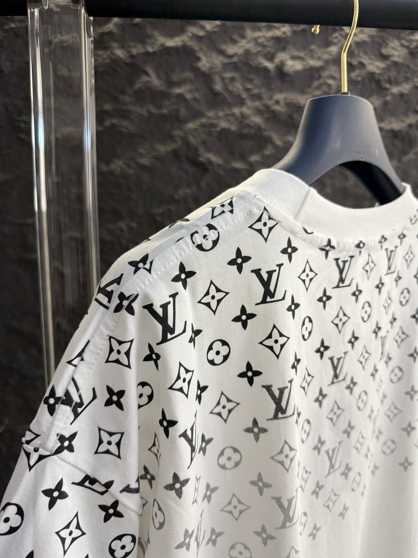 LuxluxHouse Best Quality Clothes T-shirt Louis Vuitton