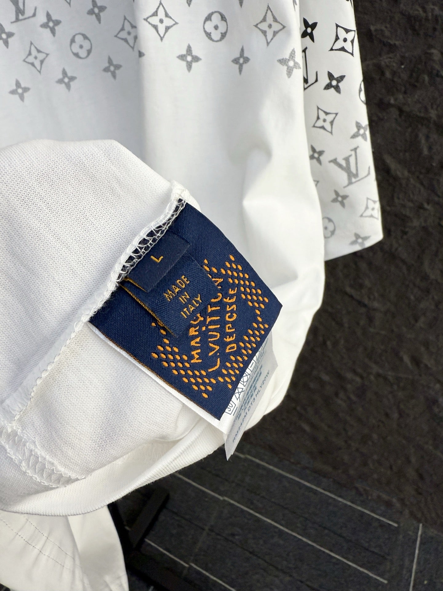 LuxluxHouse Best Quality Clothes T-shirt Louis Vuitton