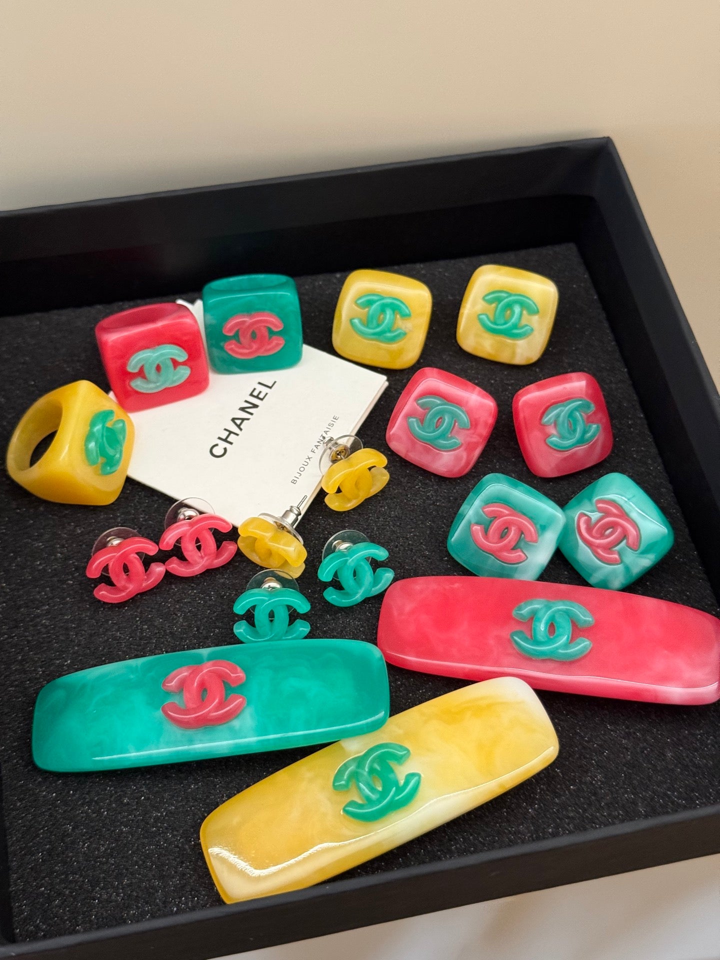 LuxluxHouse Low Price And High Quality Accessories Chanel
