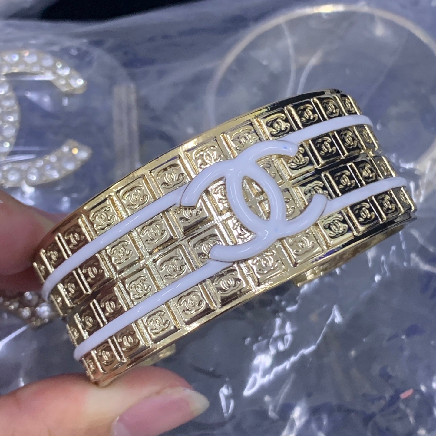 LuxluxHouse Low Price And High Quality Accessories Chanel