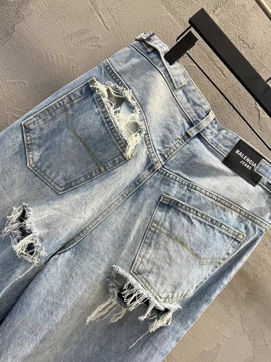 LuxluxHouse Best Quality Clothes Balenciaga Pants