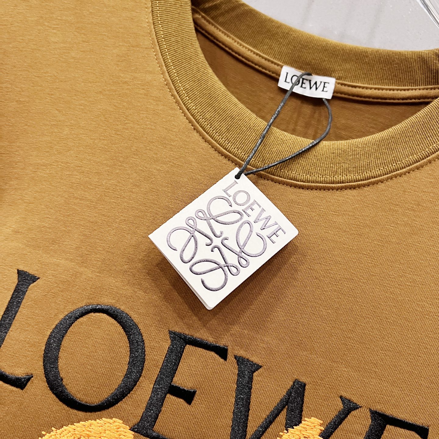 LuxluxHouse Best Quality Clothes T-shirt Loewe