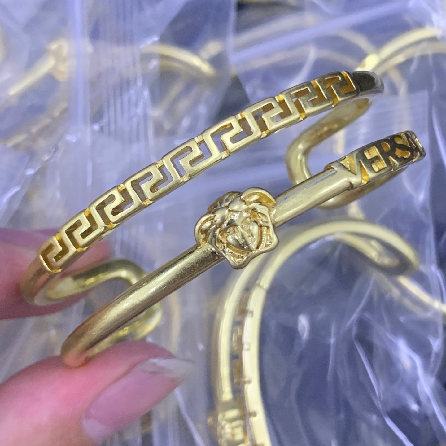 LuxluxHouse Low Price And High Quality Accessories Versace