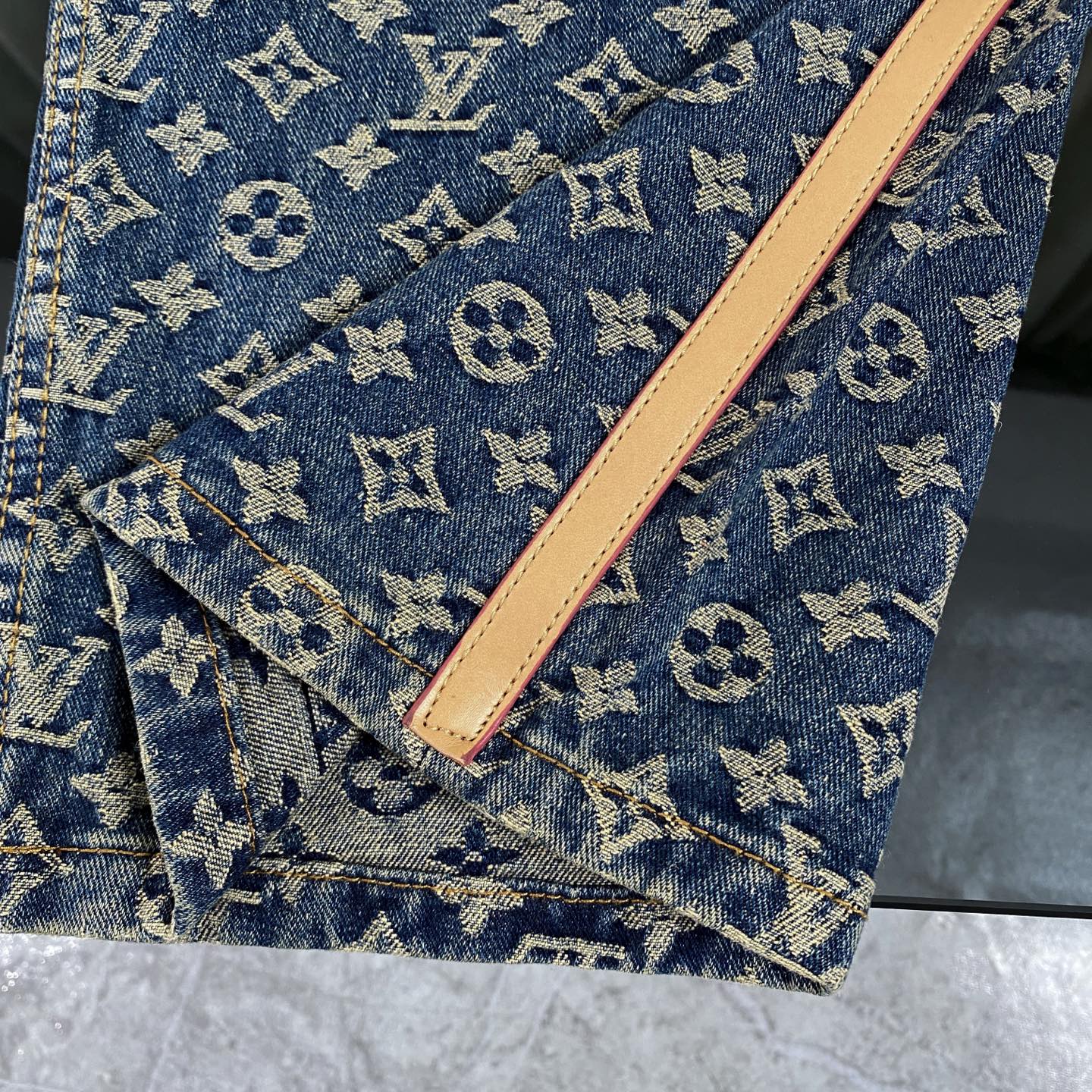 LuxluxHouse Best Quality Clothes Pants Louis Vuitton