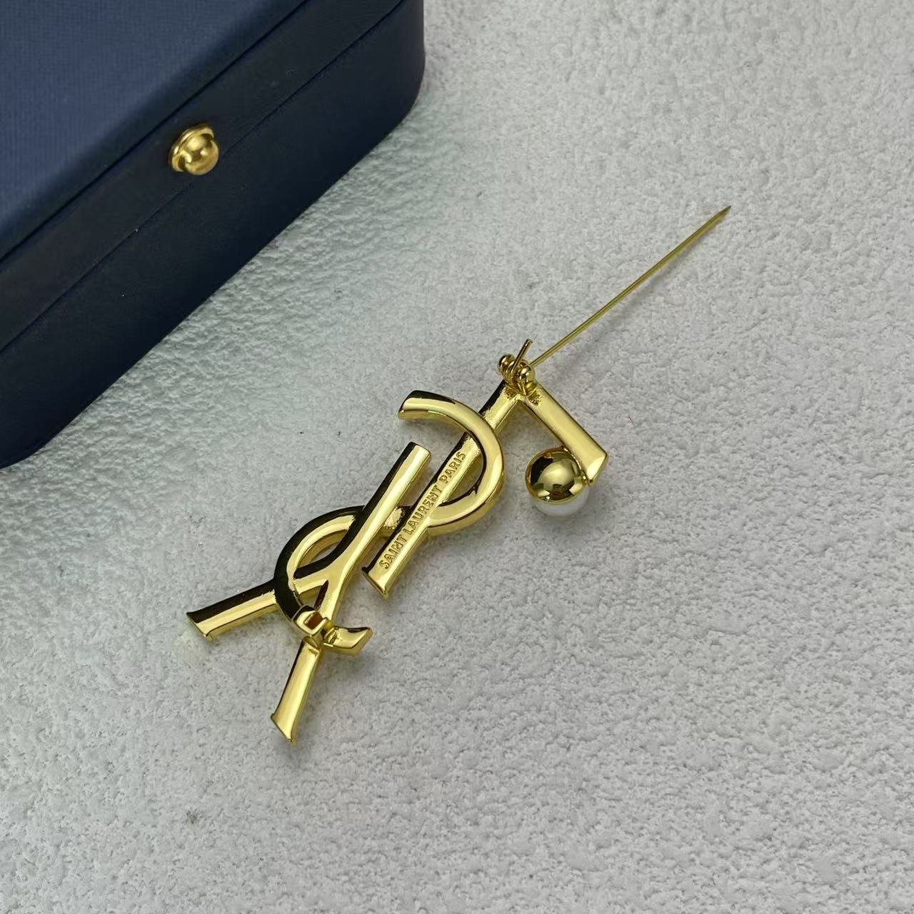LuxluxHouse Low Price And High Quality Accessories YSL