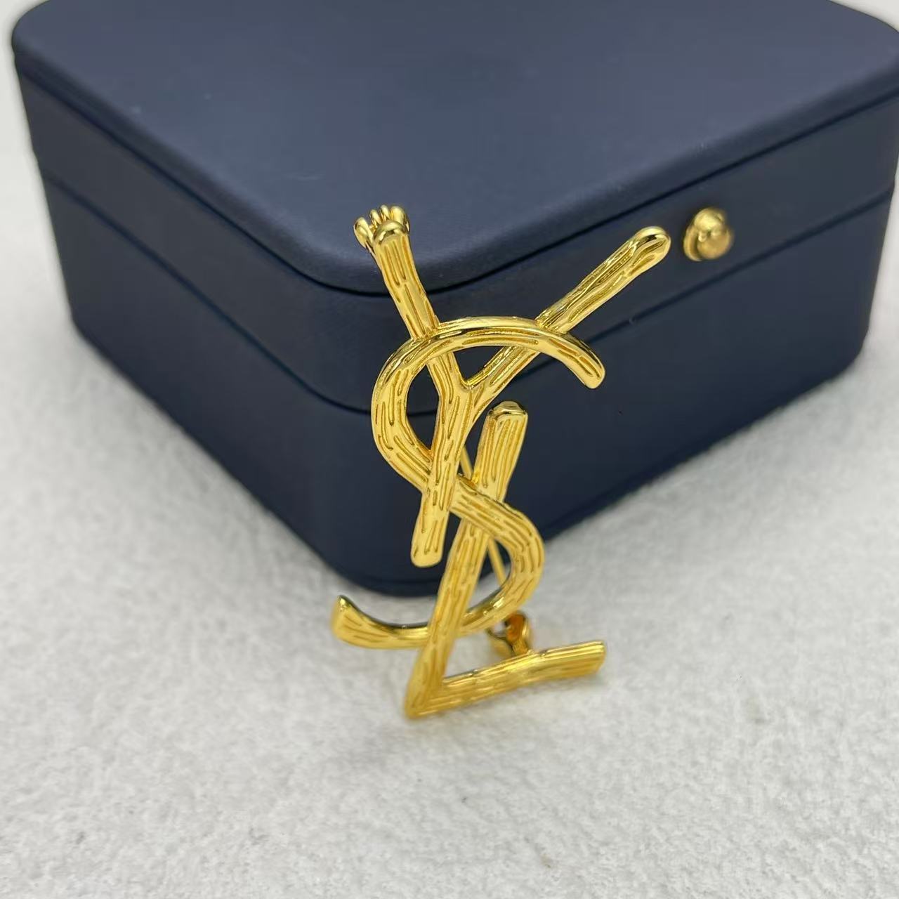 LuxluxHouse Low Price And High Quality Accessories YSL