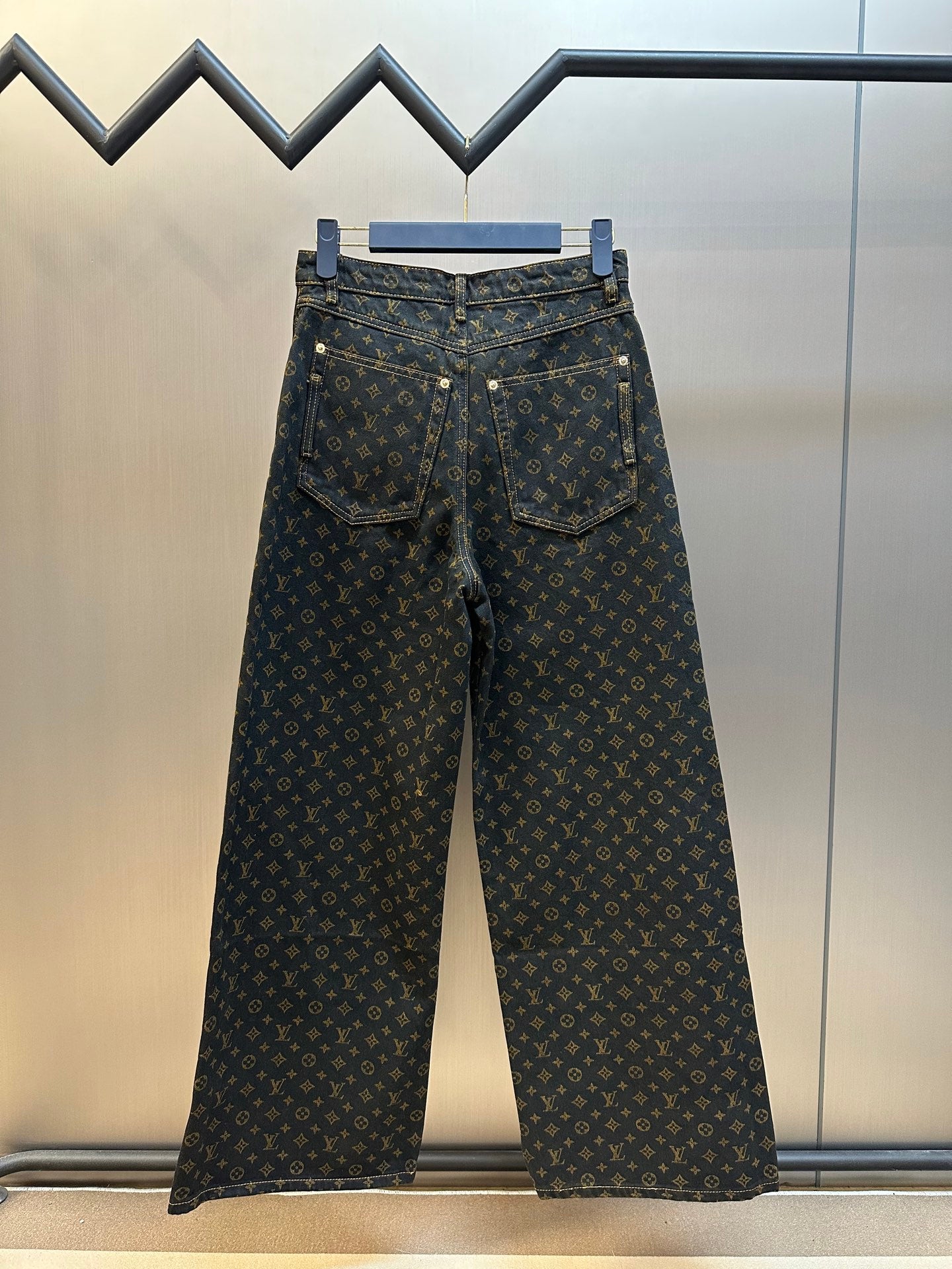 LuxluxHouse Best Quality Clothes Pants Louis Vuitton