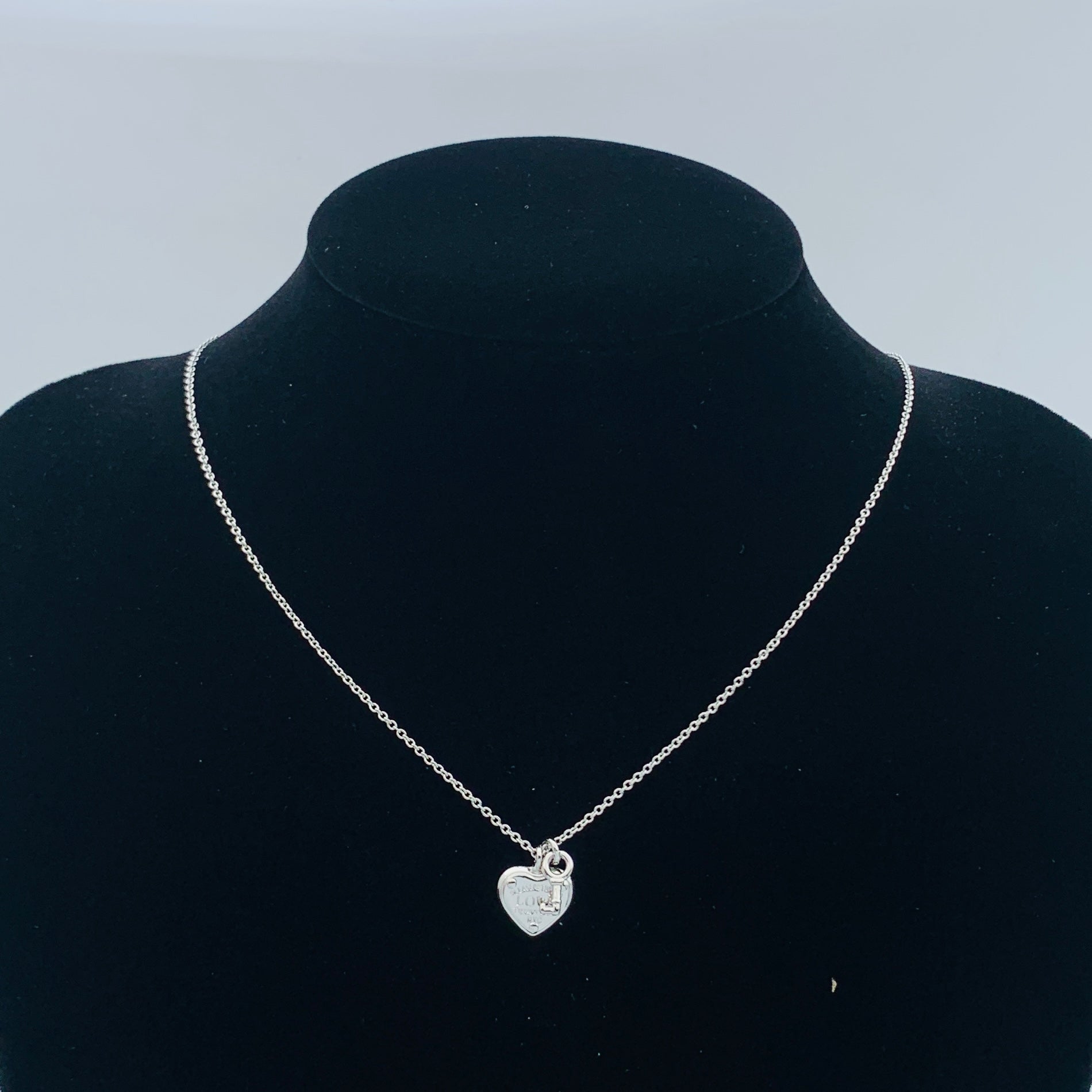 LuxluxHouse Low Price And High Quality Accessories Tiffany