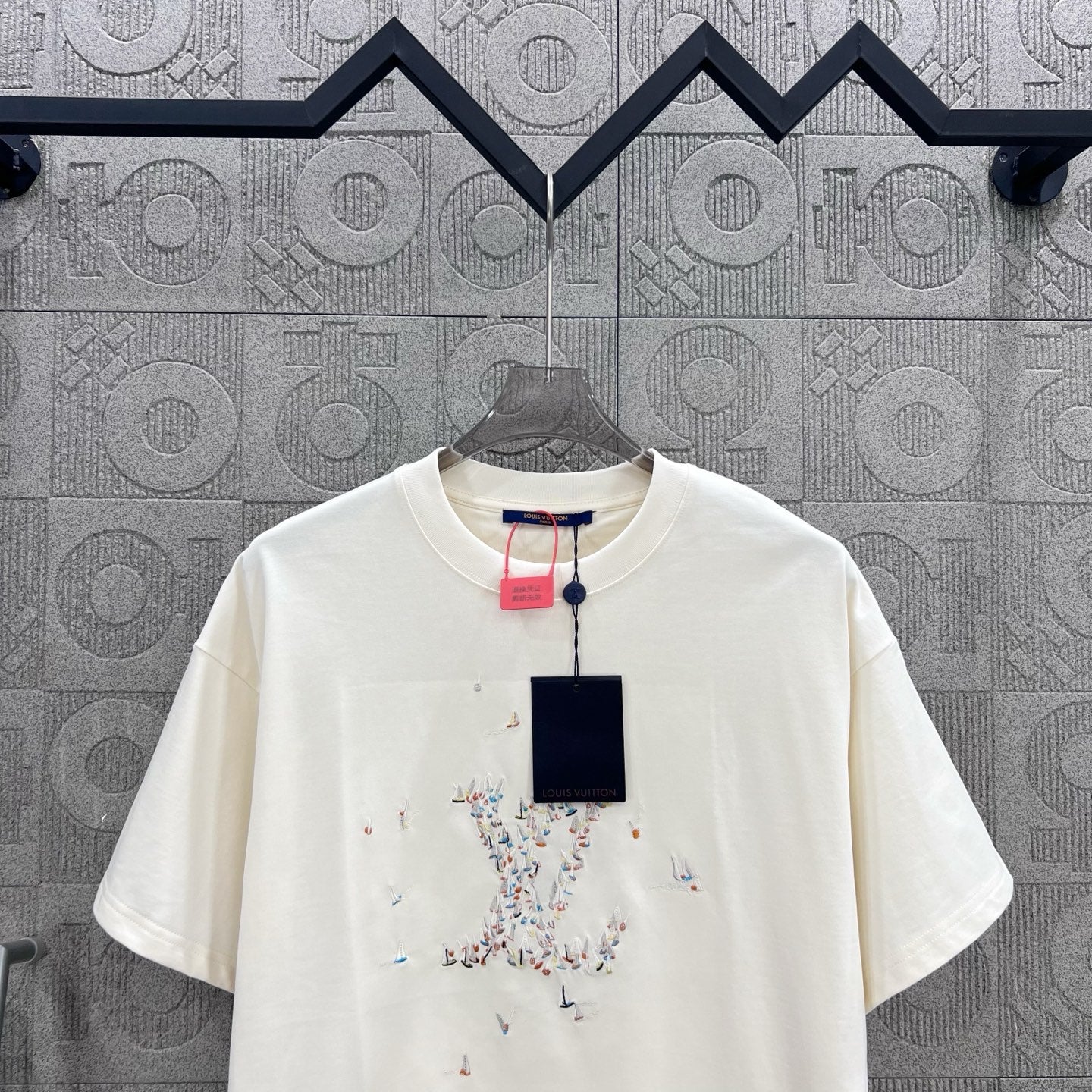 LuxluxHouse Best Quality Clothes T-shirt Louis Vuitton