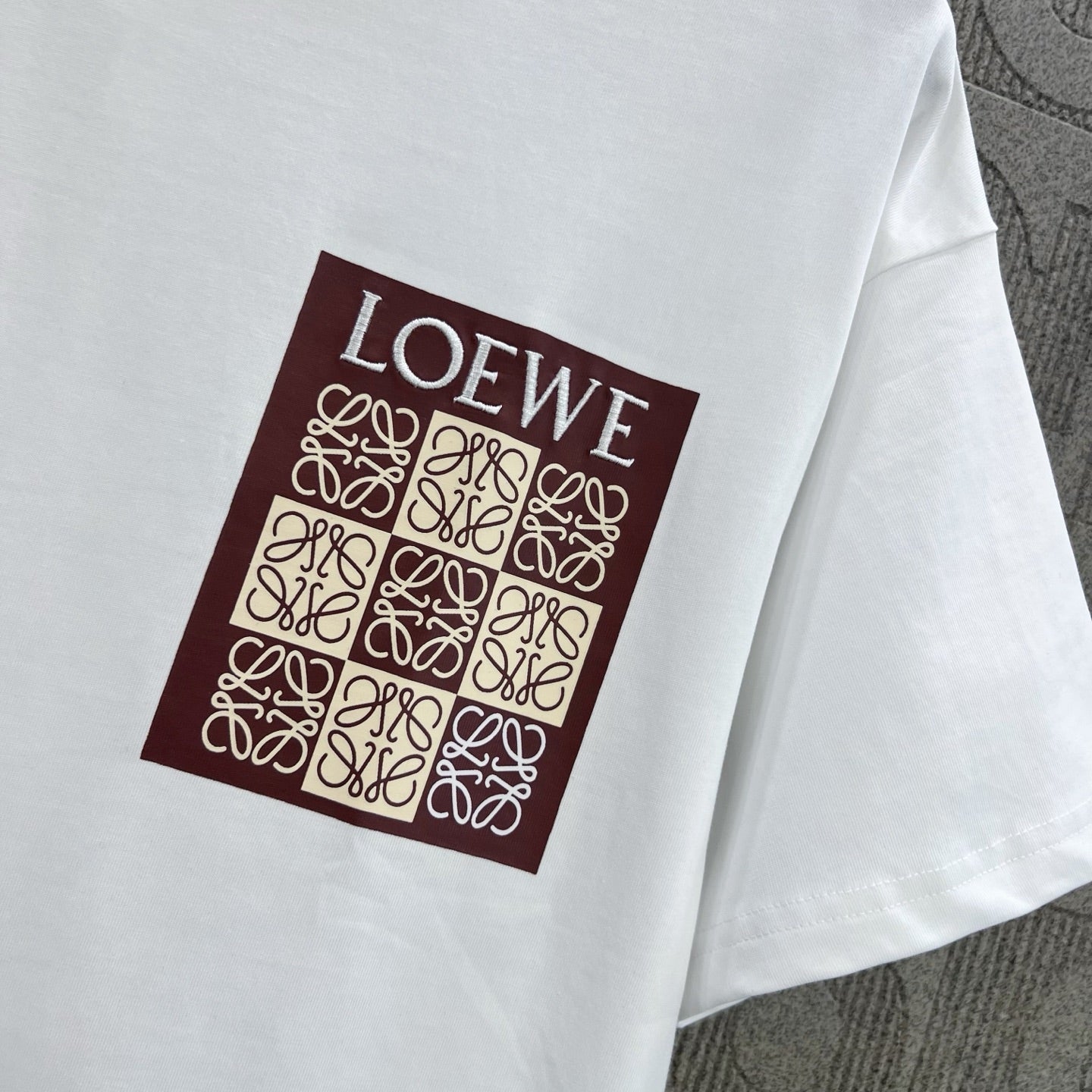 LuxluxHouse Best Quality Clothes T-shirt Loewe