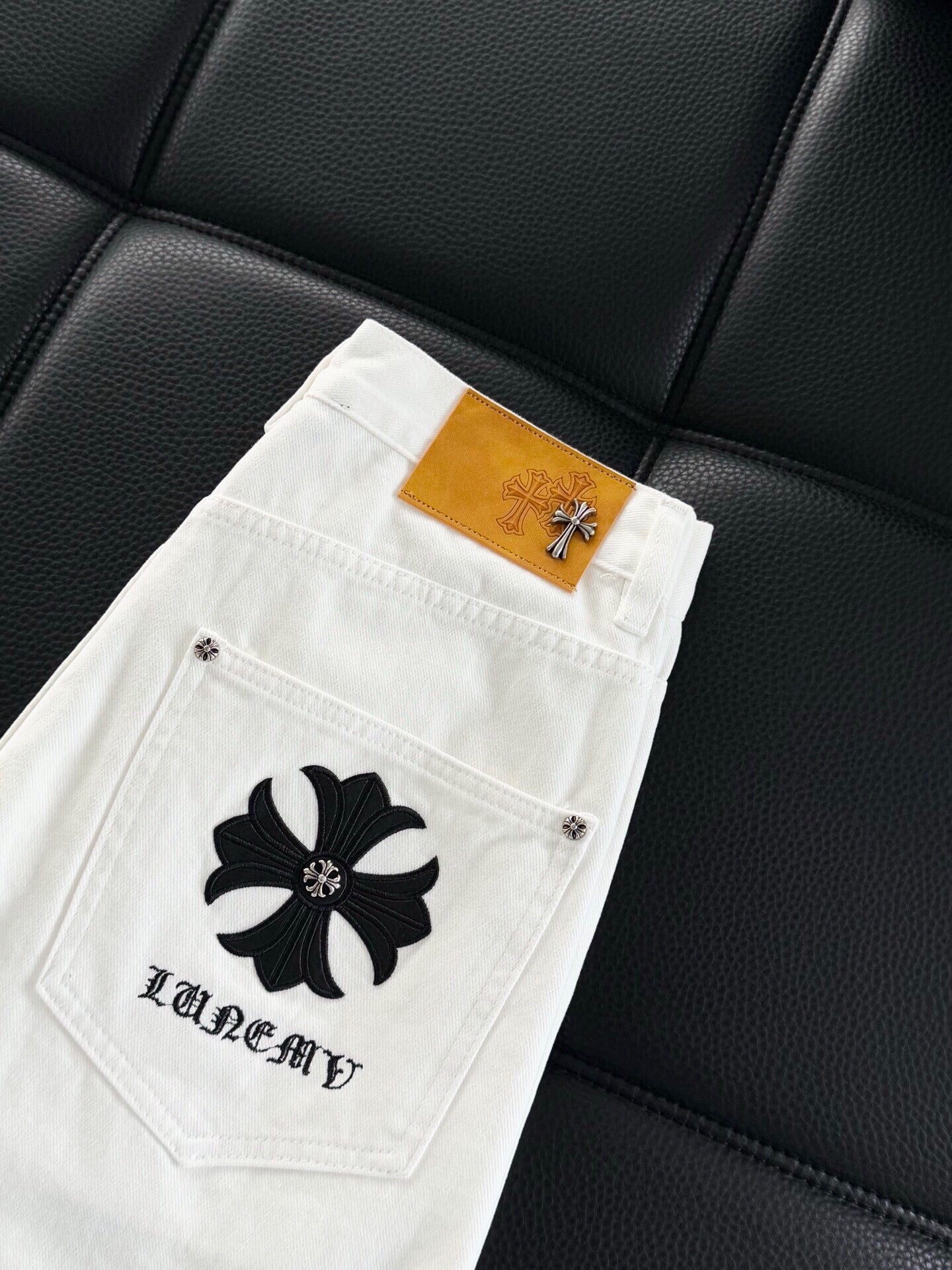 LuxluxHouse Best Quality Clothes Pants Chrome Hearts