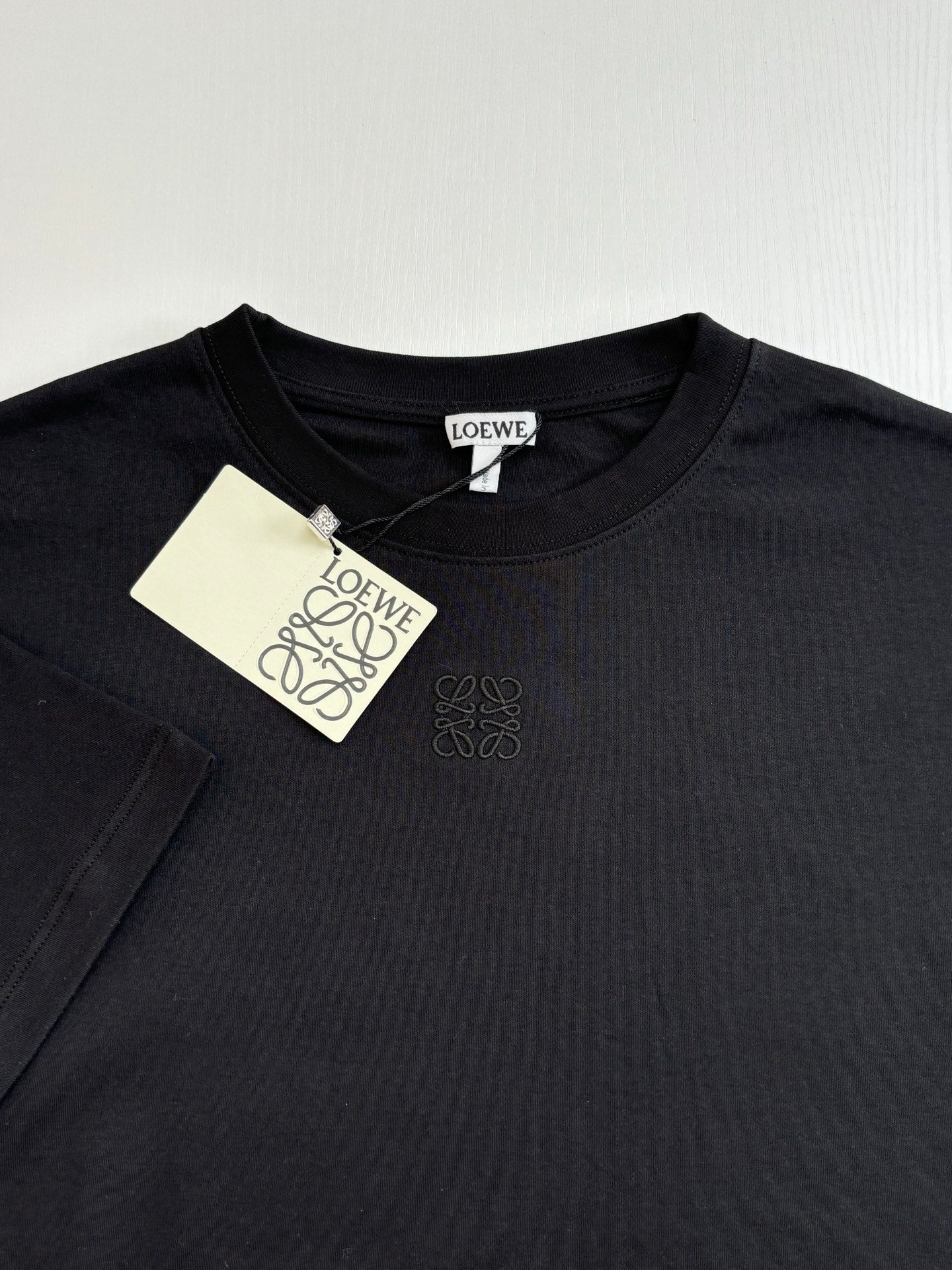 LuxluxHouse Best Quality Clothes T-shirt Loewe