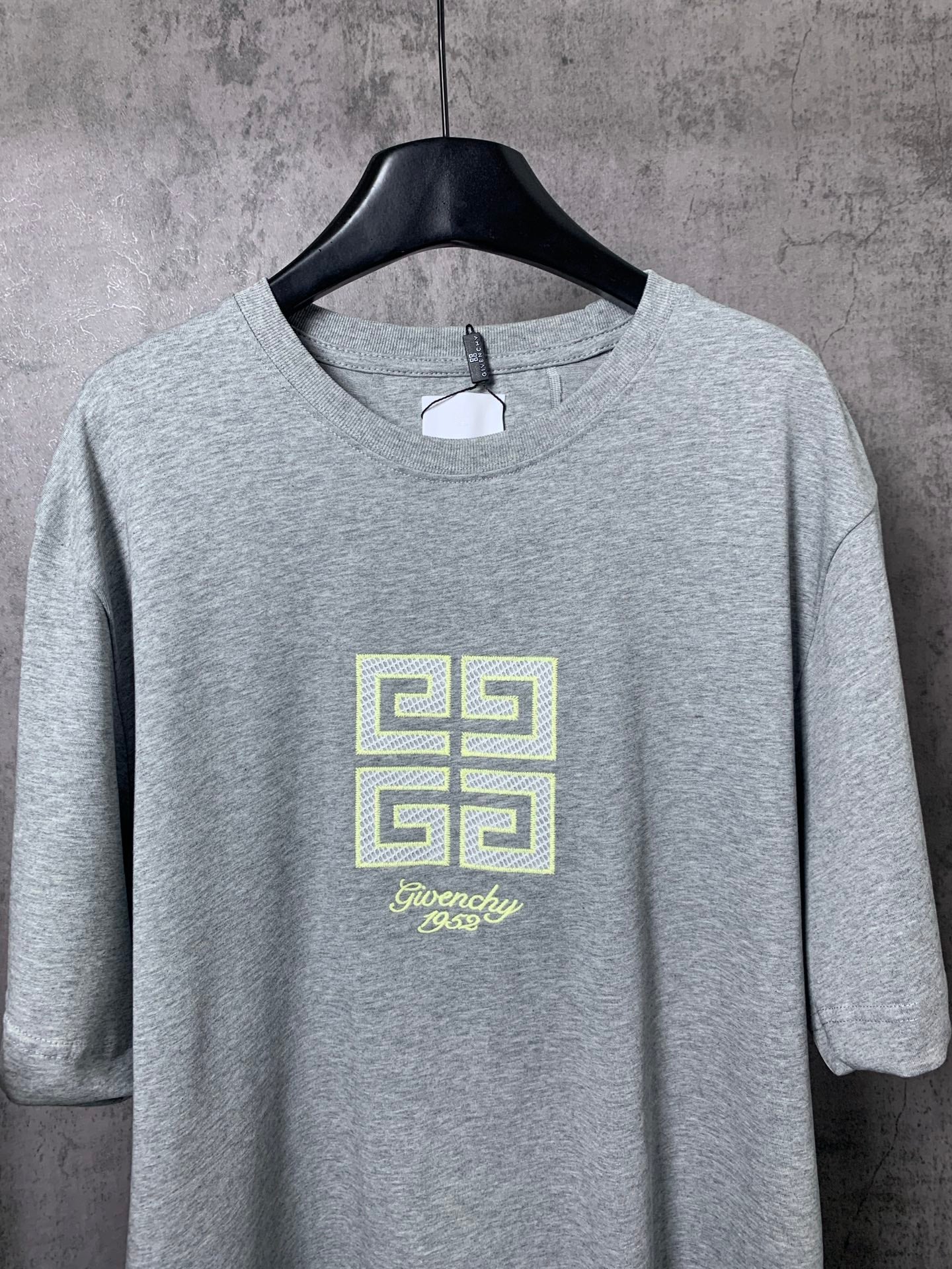 LuxluxHouse Best Quality Clothes Givenchy T-shirt
