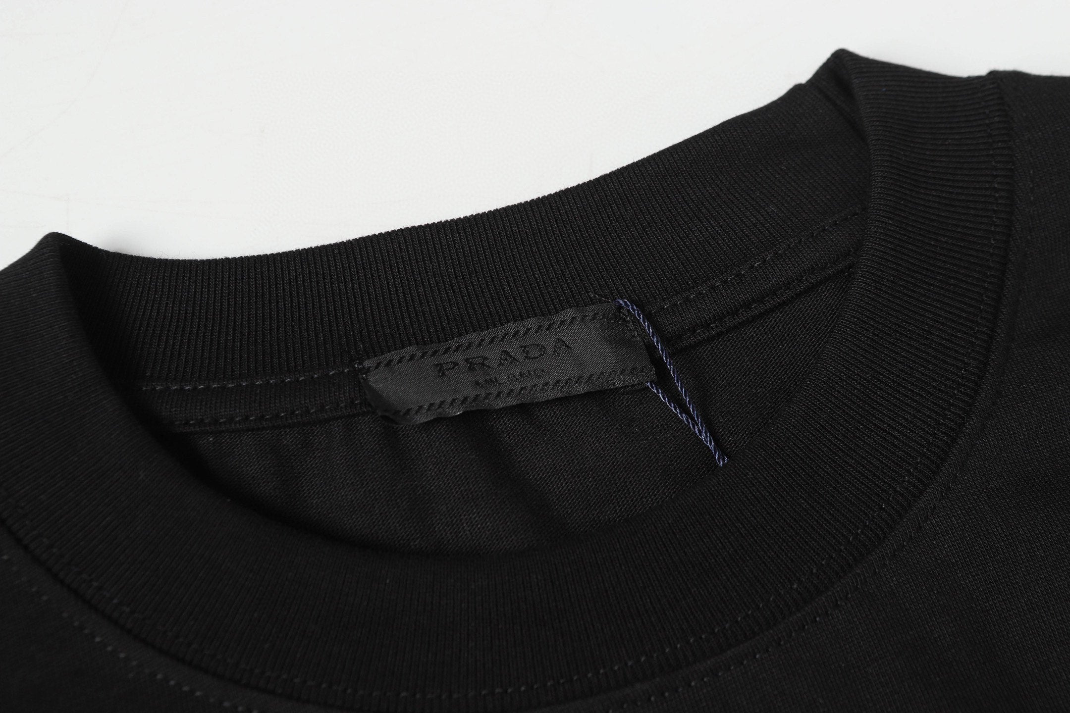 LuxluxHouse Best Quality Clothes T-shirt Prada