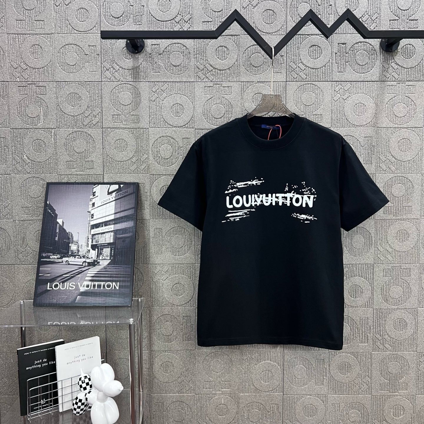 LuxluxHouse Best Quality Clothes T-shirt Louis Vuitton
