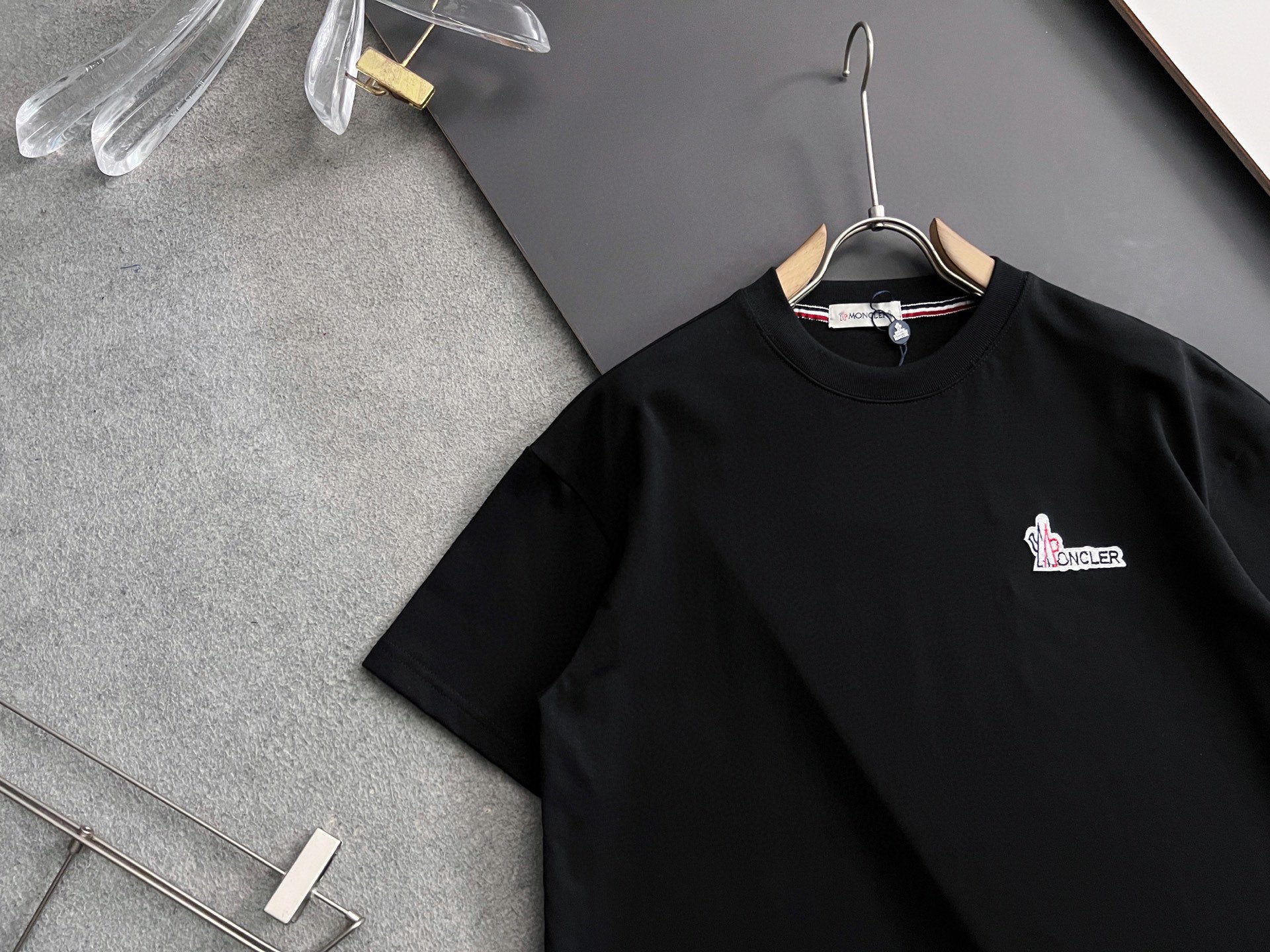 LuxluxHouse Best Quality Clothes T-shirt Moncler