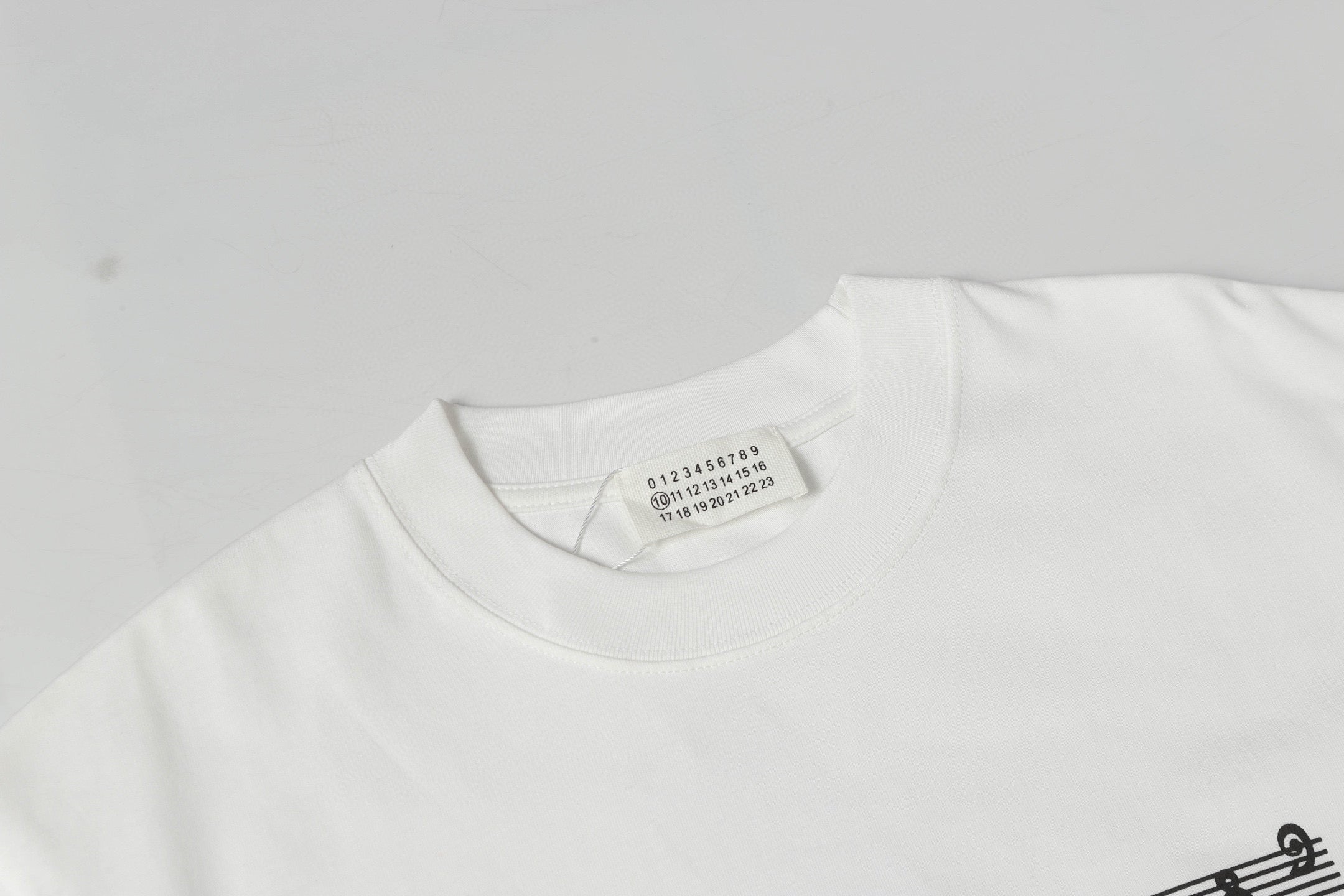 LuxluxHouse Best Quality Clothes T-shirt Chanel & Maison Margiela