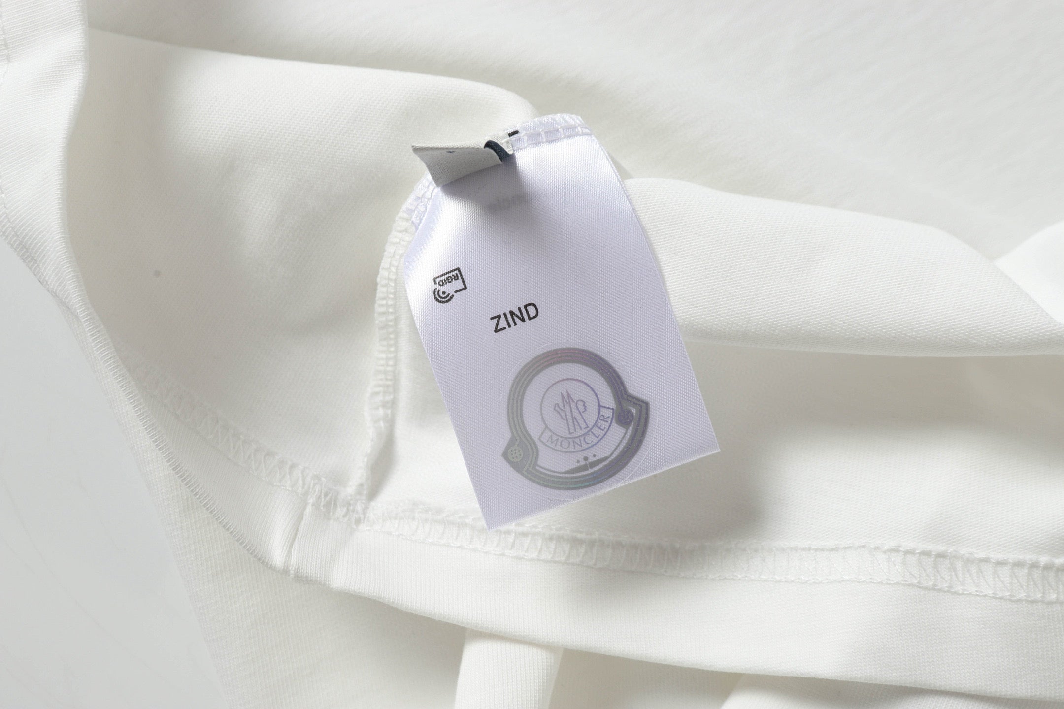 LuxluxHouse Best Quality Clothes T-shirt Moncler