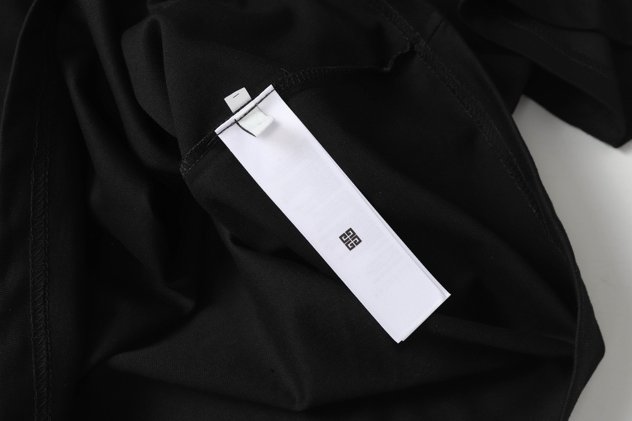 LuxluxHouse Best Quality Clothes Givenchy T-shirt