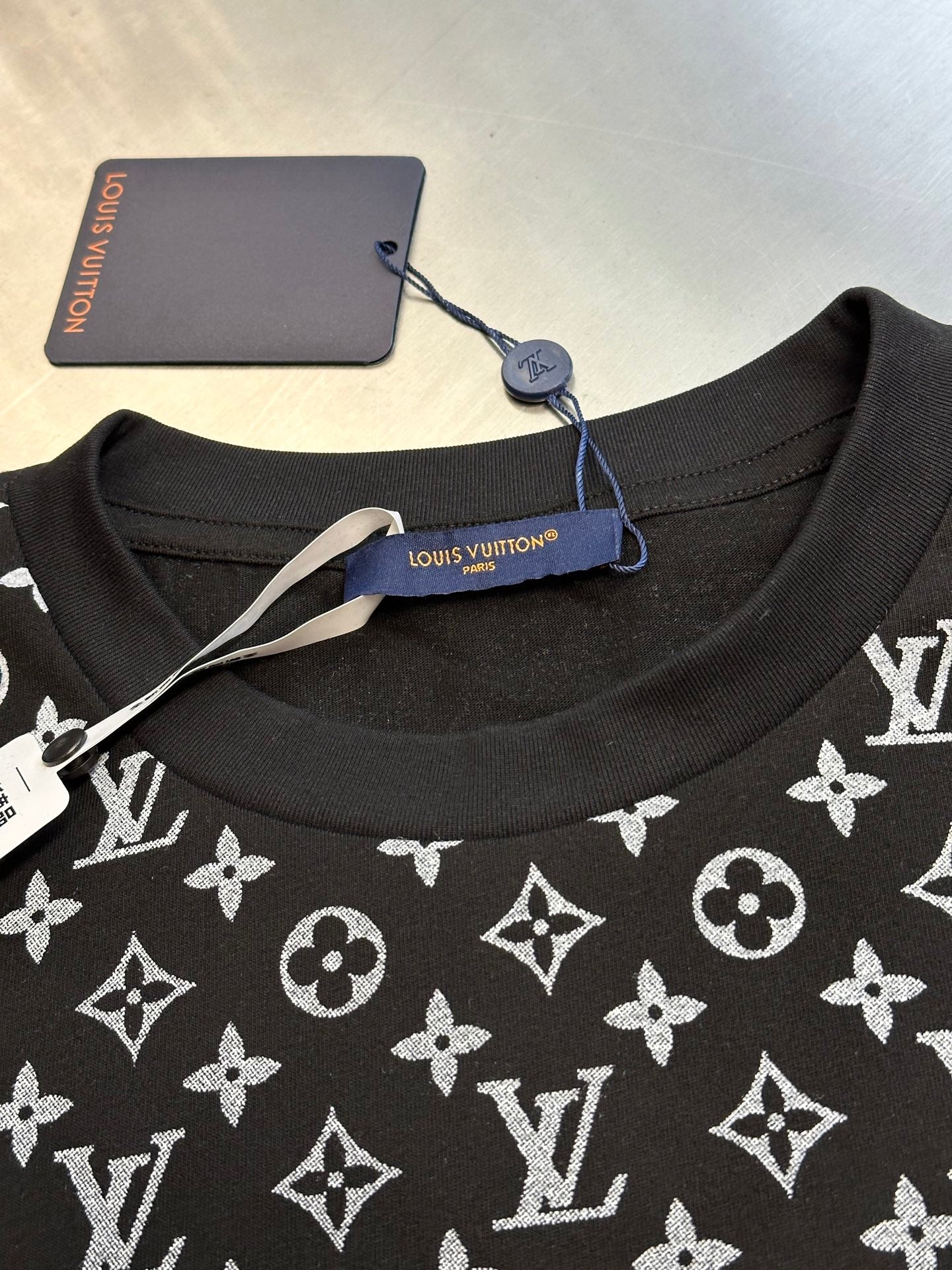 LuxluxHouse Best Quality Clothes T-shirt Louis Vuitton