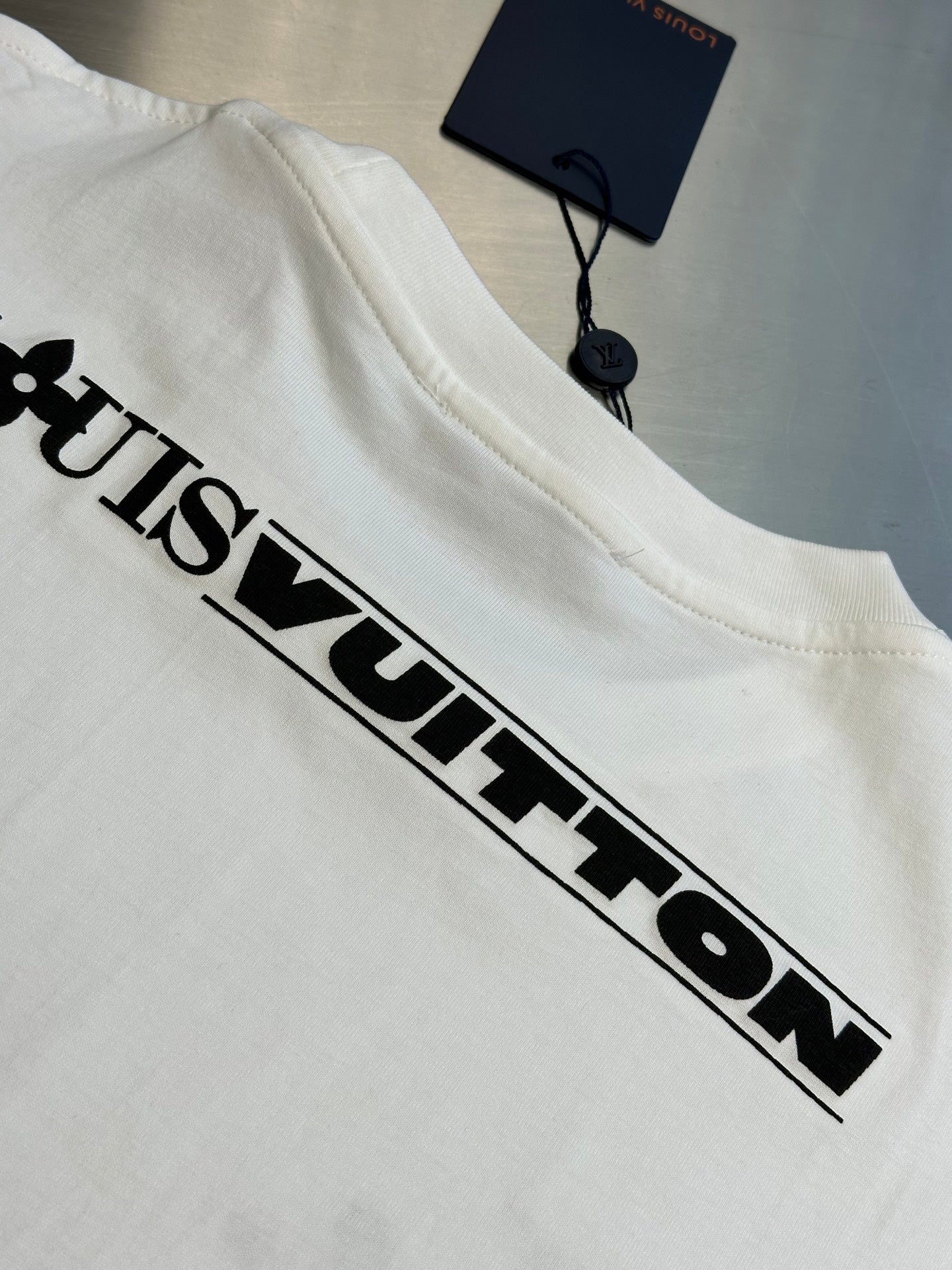LuxluxHouse Best Quality Clothes T-shirt Louis Vuitton