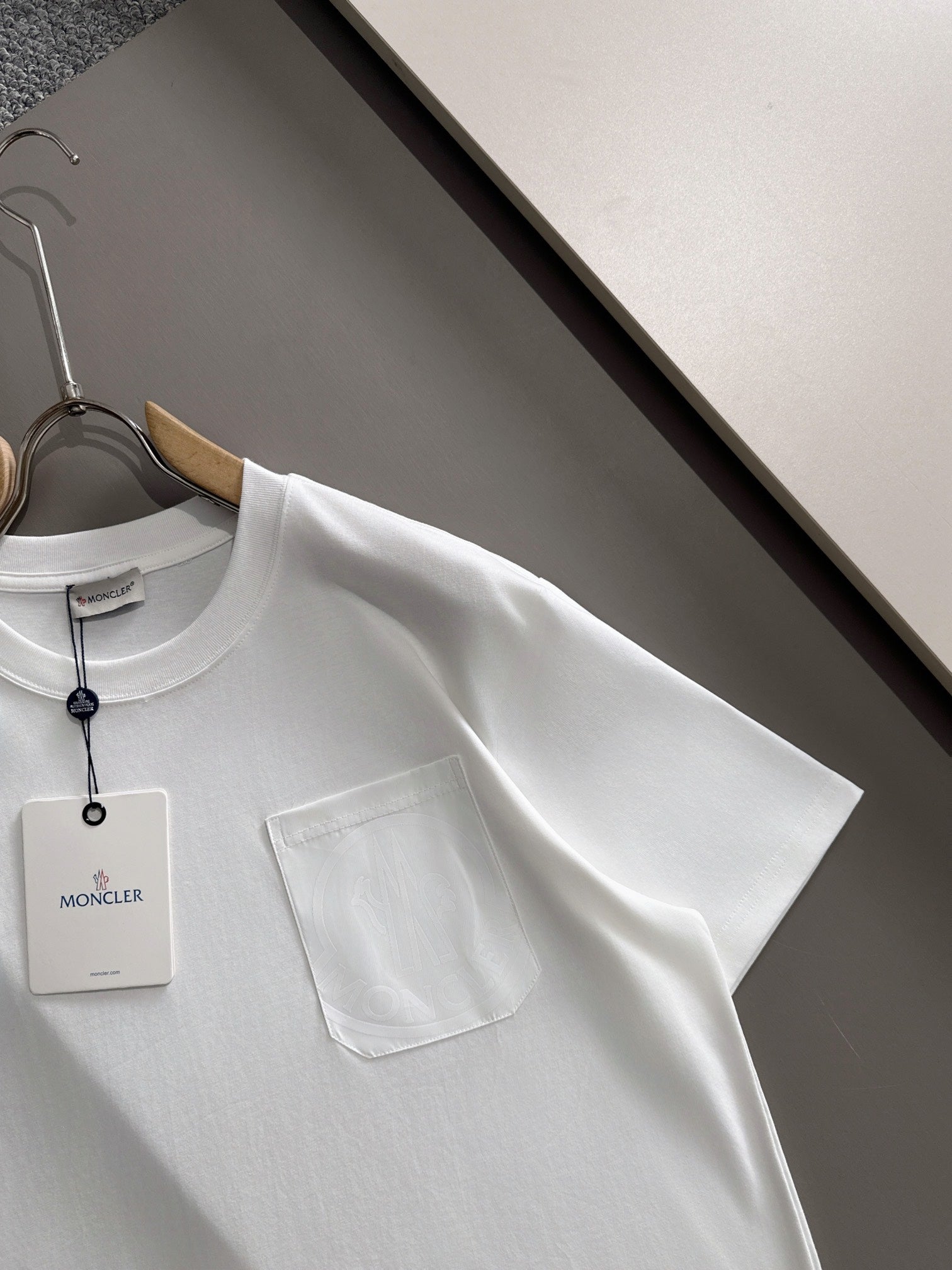 LuxluxHouse Best Quality Clothes T-shirt Moncler