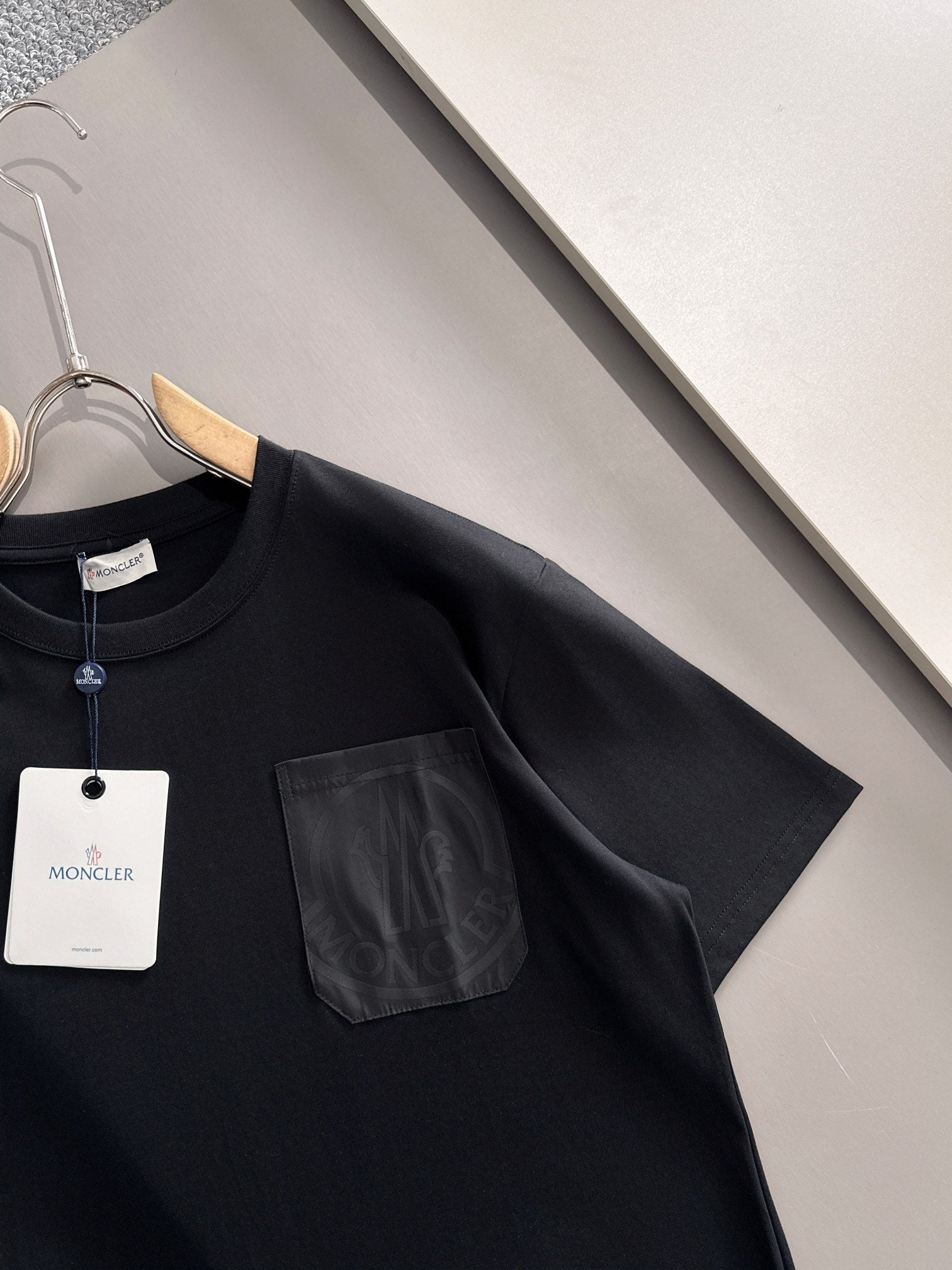 LuxluxHouse Best Quality Clothes T-shirt Moncler