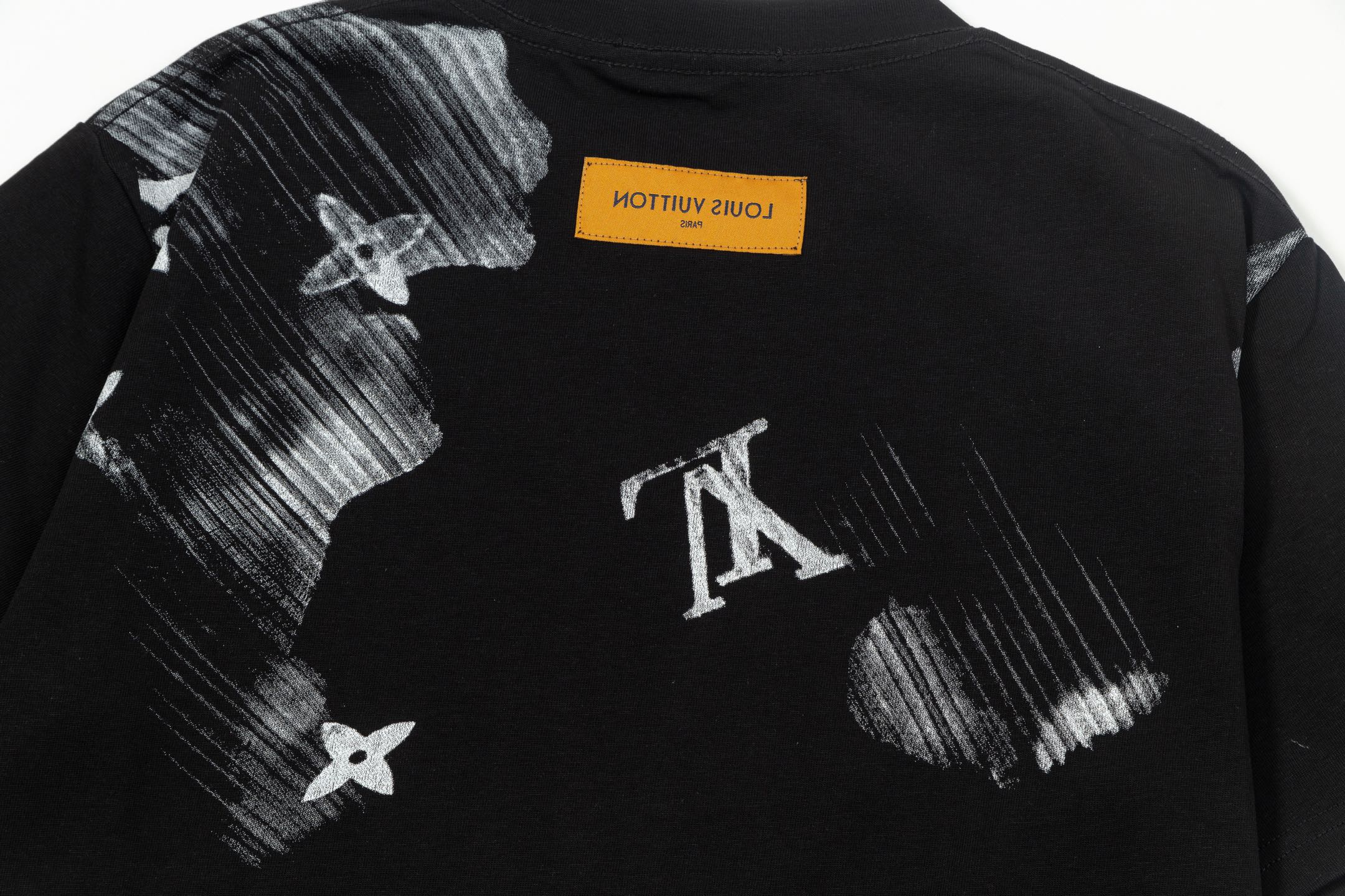 LuxluxHouse Best Quality Clothes T-shirt Louis Vuitton