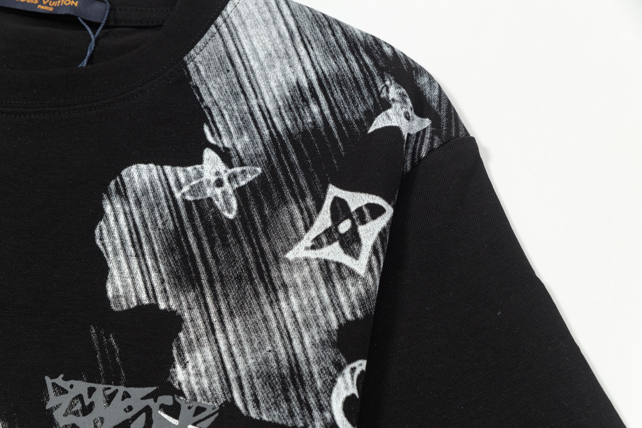 LuxluxHouse Best Quality Clothes T-shirt Louis Vuitton