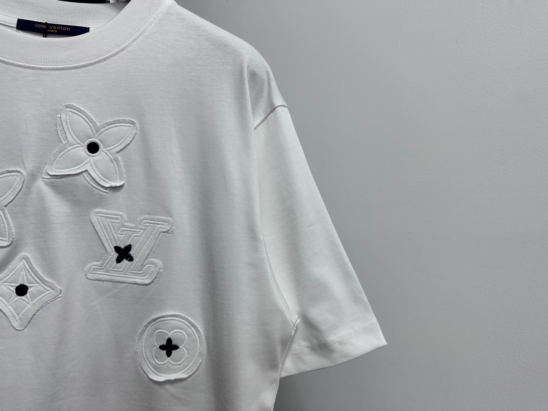 LuxluxHouse Best Quality Clothes T-shirt Louis Vuitton
