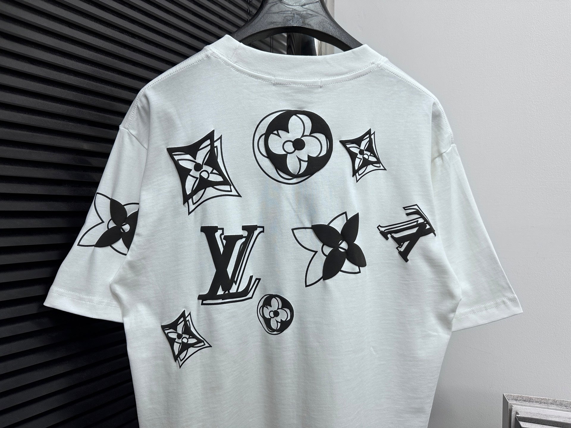 LuxluxHouse Best Quality Clothes T-shirt Louis Vuitton