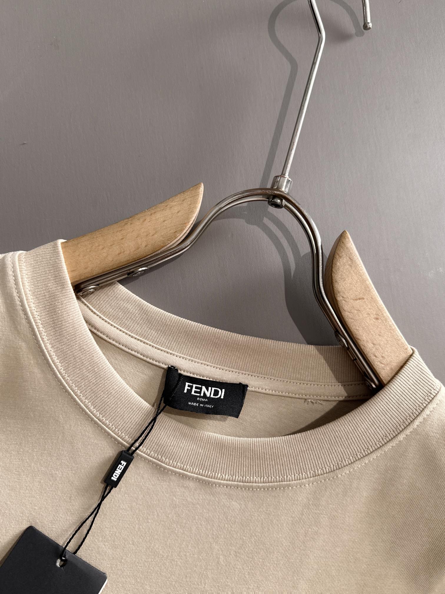 LuxluxHouse Best Quality Clothes Fendi T-shirt