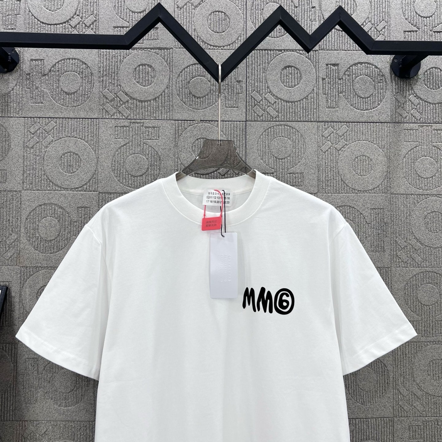 LuxluxHouse Best Quality Clothes T-shirt Chanel & Maison Margiela