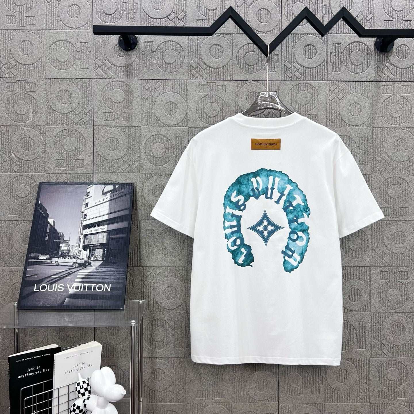 LuxluxHouse Best Quality Clothes T-shirt Louis Vuitton