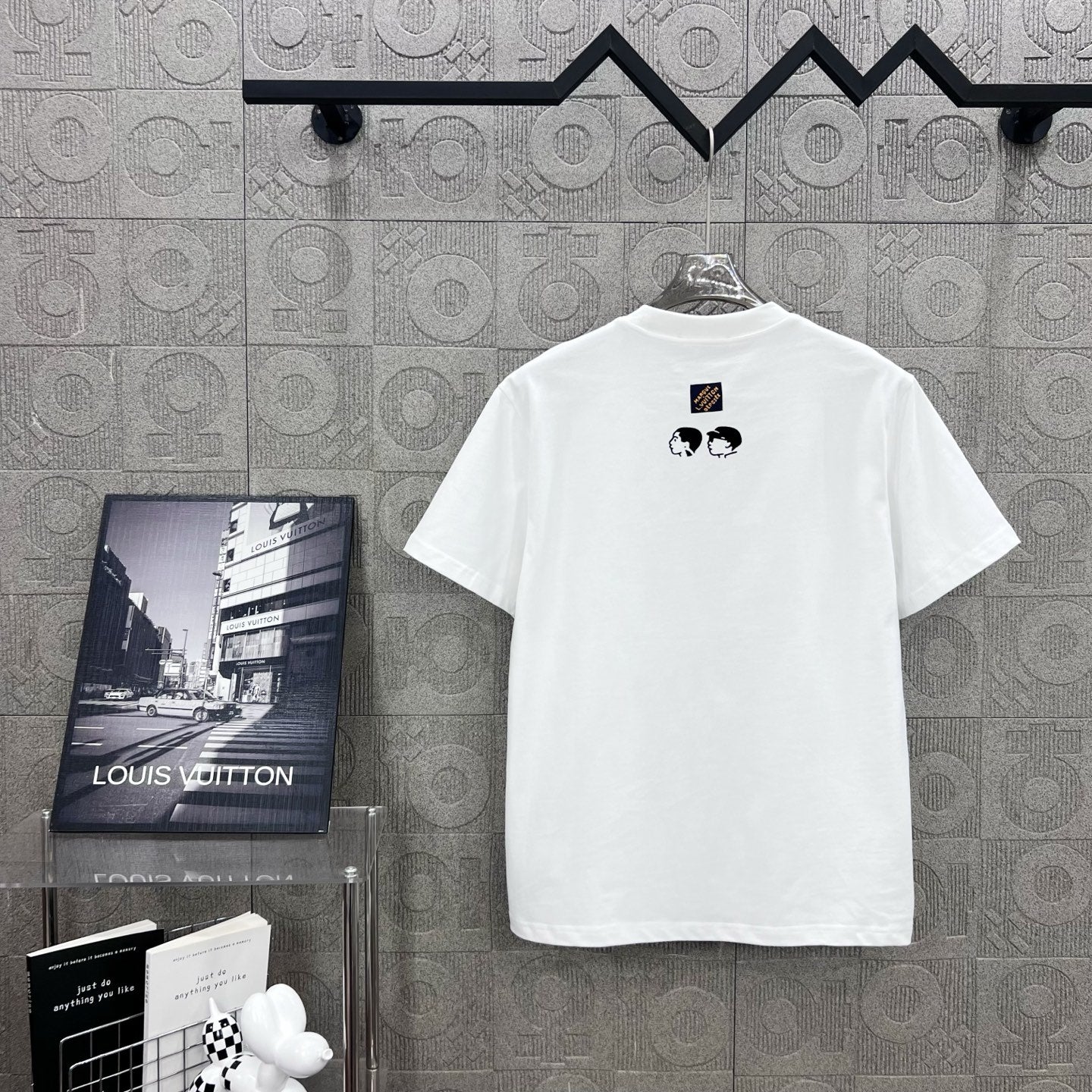 LuxluxHouse Best Quality Clothes T-shirt Louis Vuitton