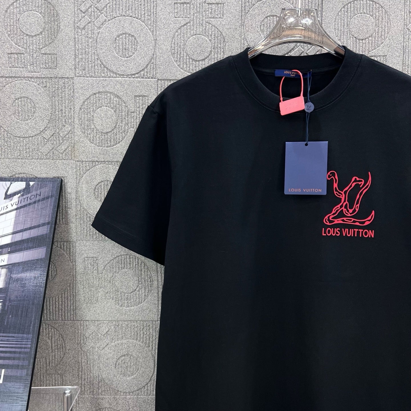 LuxluxHouse Best Quality Clothes T-shirt Louis Vuitton