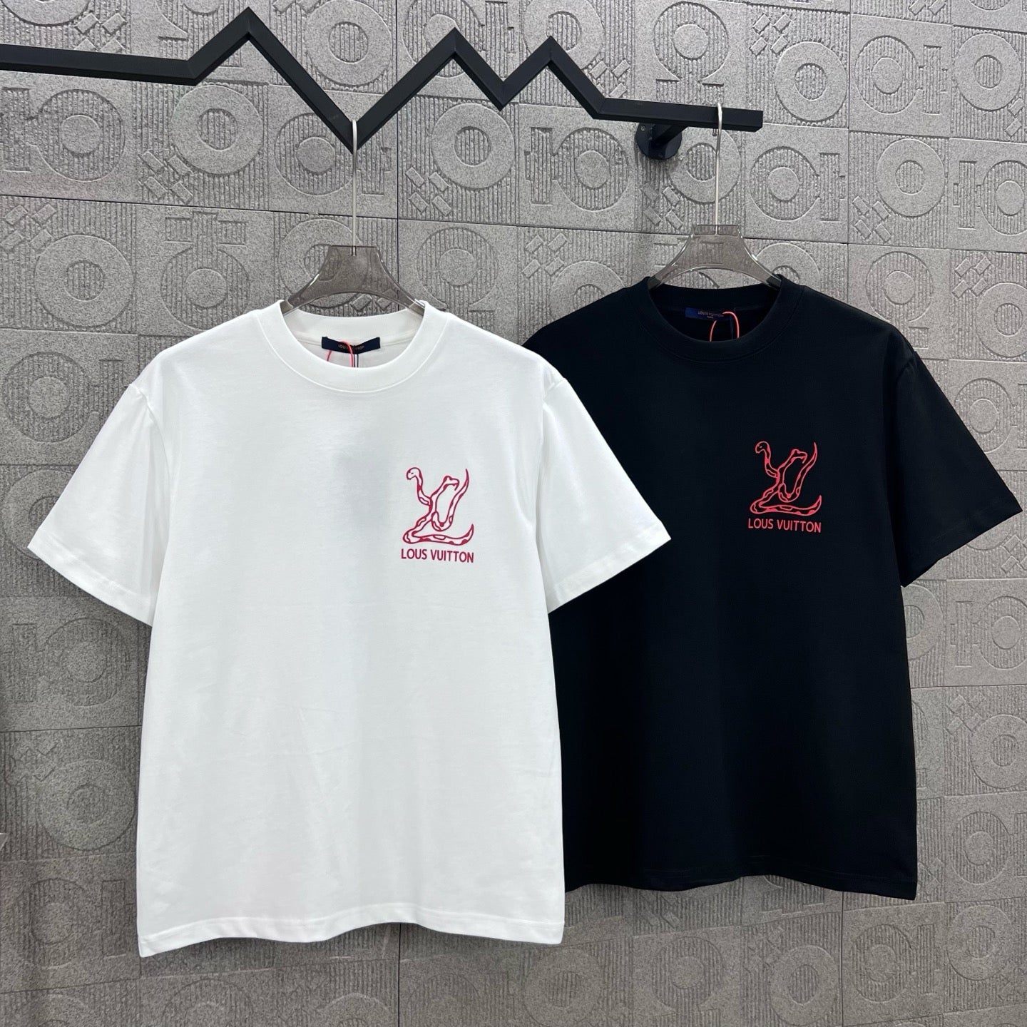 LuxluxHouse Best Quality Clothes T-shirt Louis Vuitton