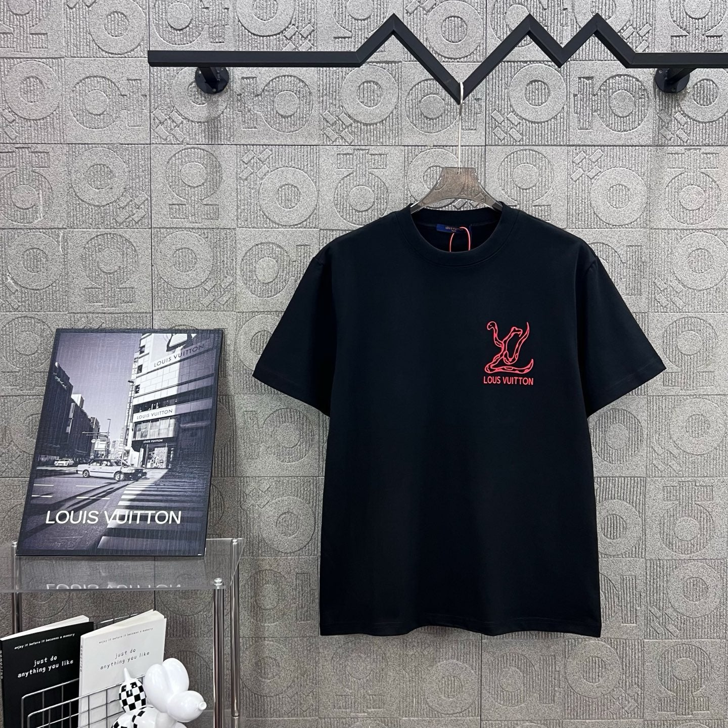 LuxluxHouse Best Quality Clothes T-shirt Louis Vuitton