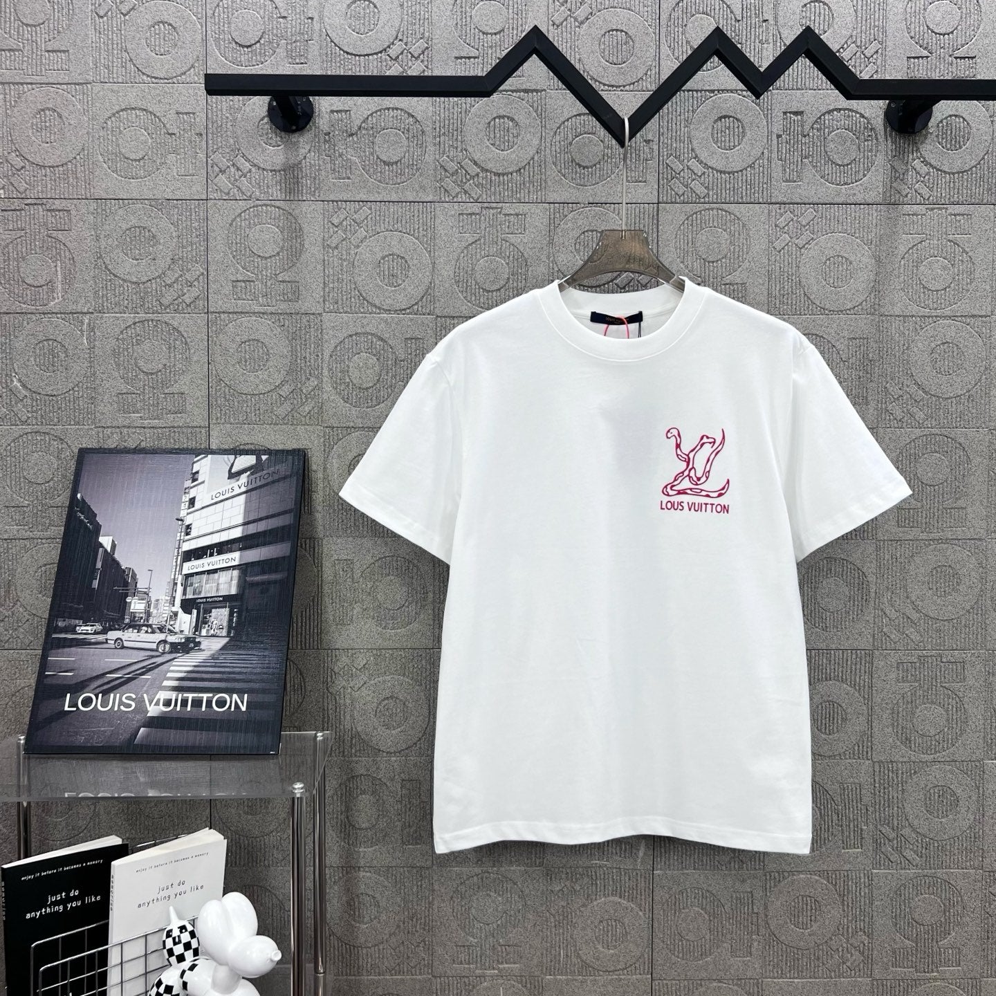 LuxluxHouse Best Quality Clothes T-shirt Louis Vuitton