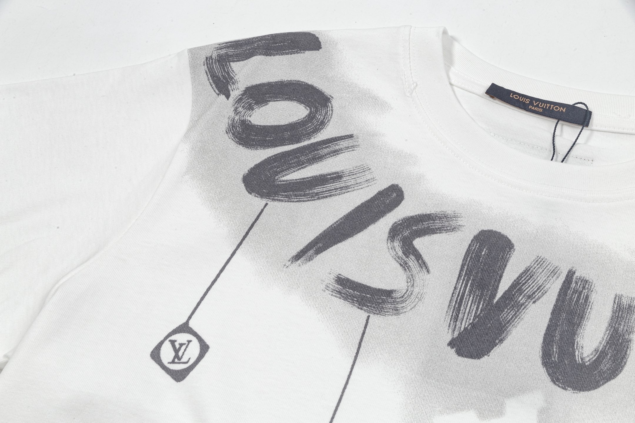 LuxluxHouse Best Quality Clothes T-shirt Louis Vuitton