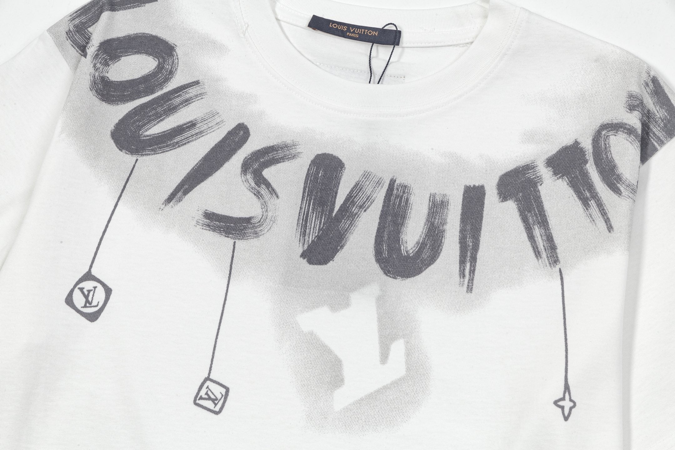 LuxluxHouse Best Quality Clothes T-shirt Louis Vuitton