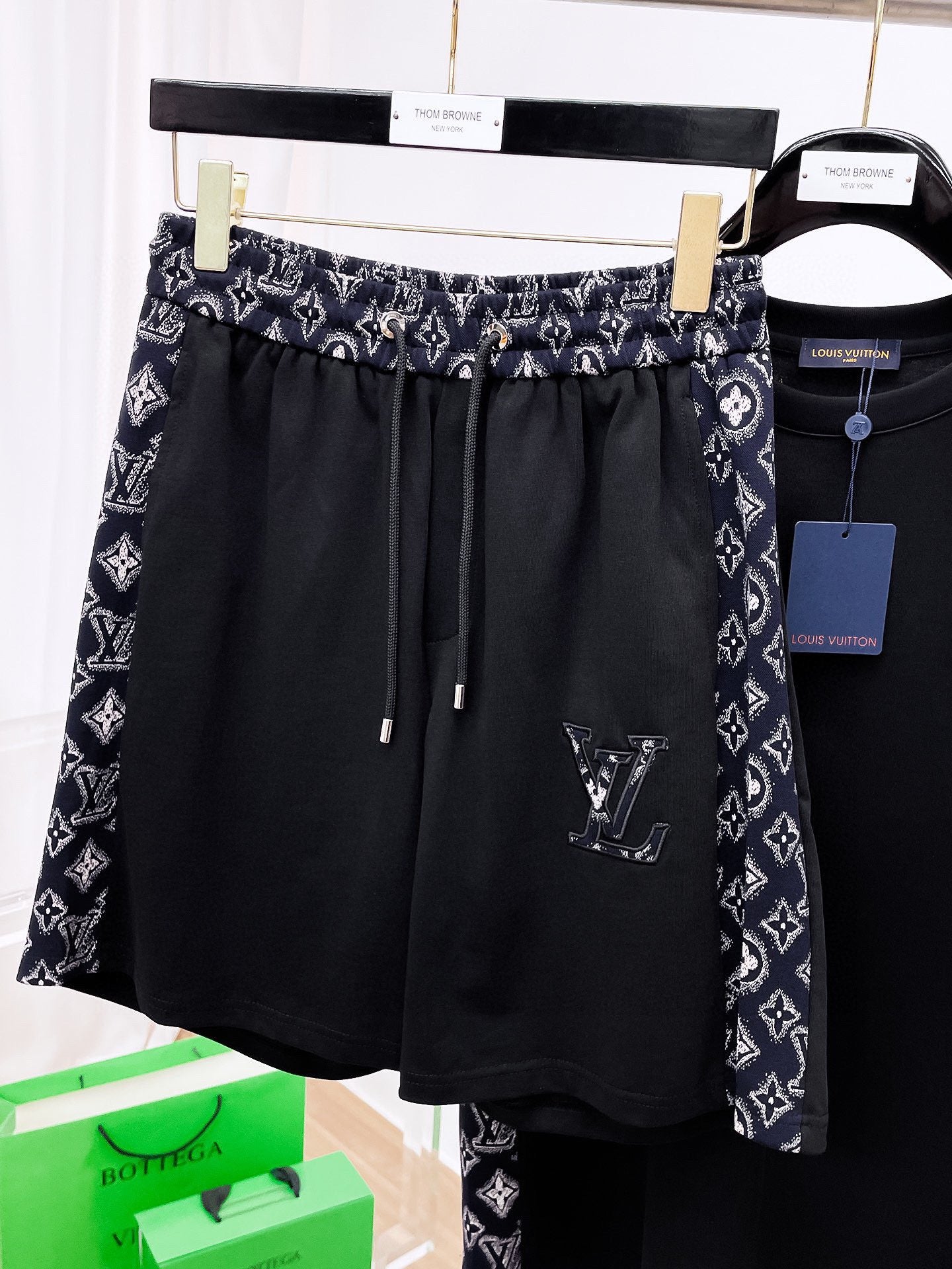 LuxluxHouse Best Quality Clothes T-shirt Louis Vuitton