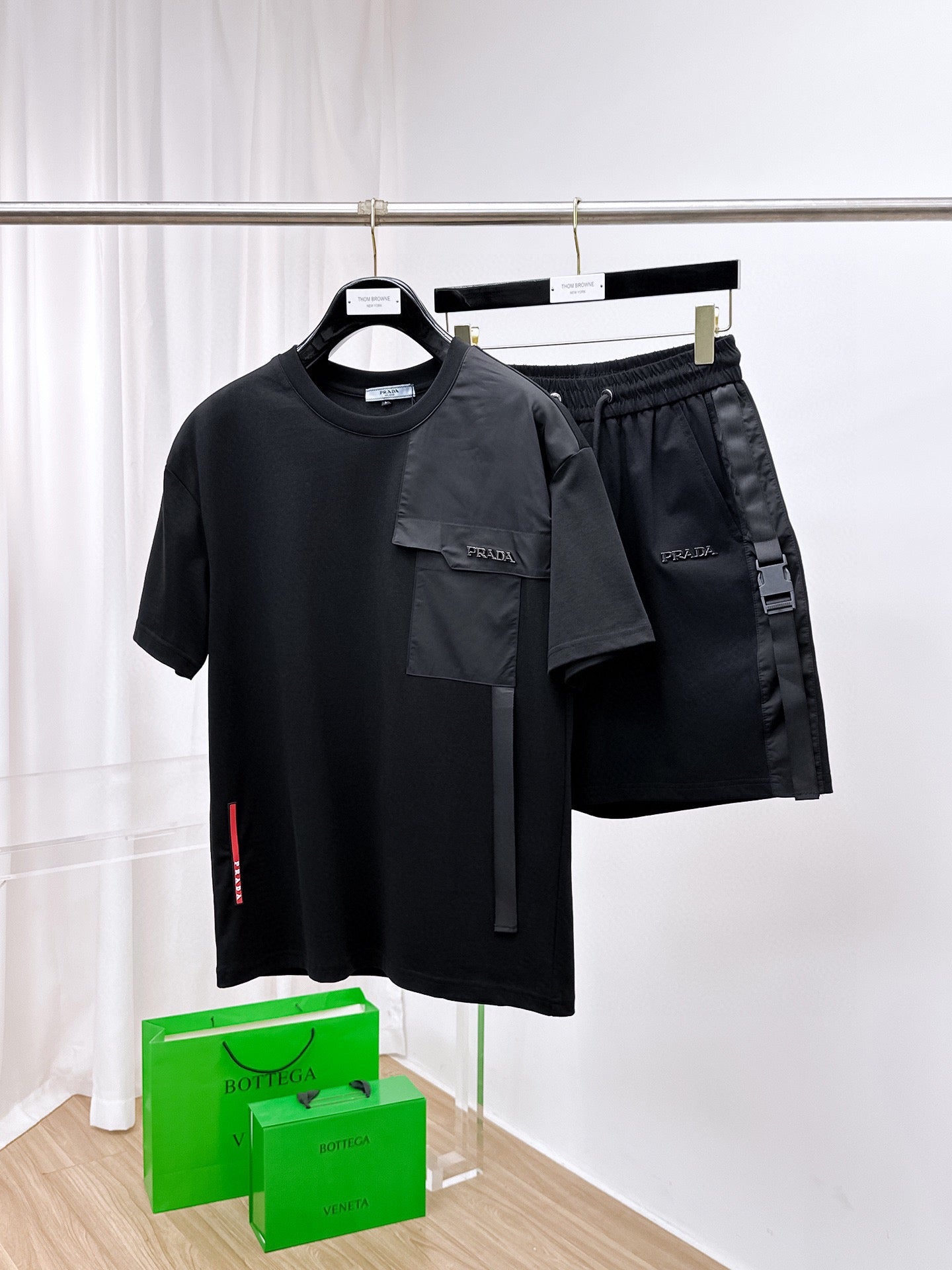 LuxluxHouse Best Quality Clothes T-shirt Prada