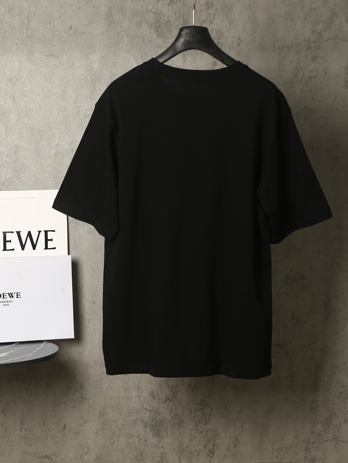 LuxluxHouse Best Quality Clothes T-shirt Loewe