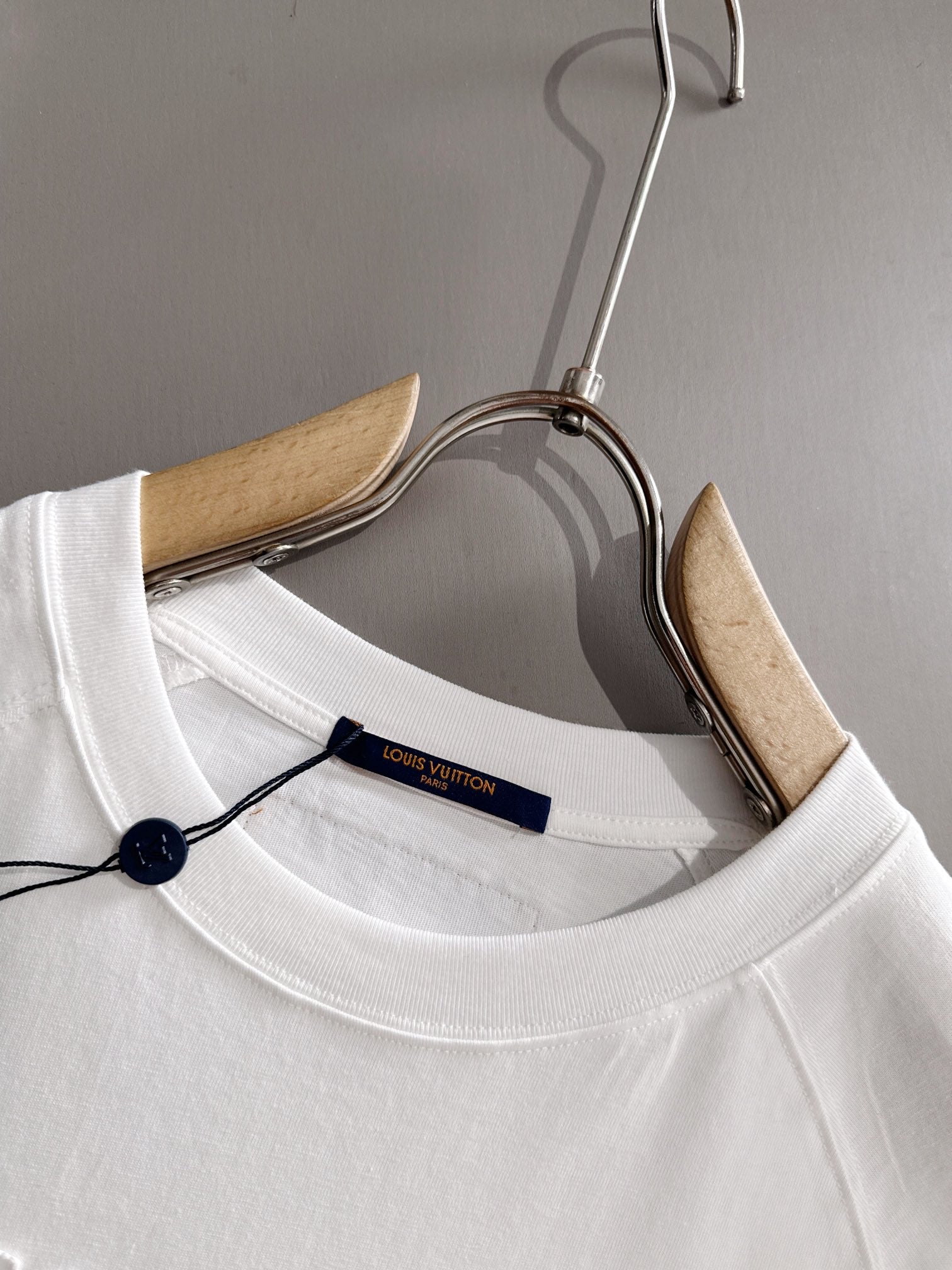 LuxluxHouse Best Quality Clothes T-shirt Louis Vuitton