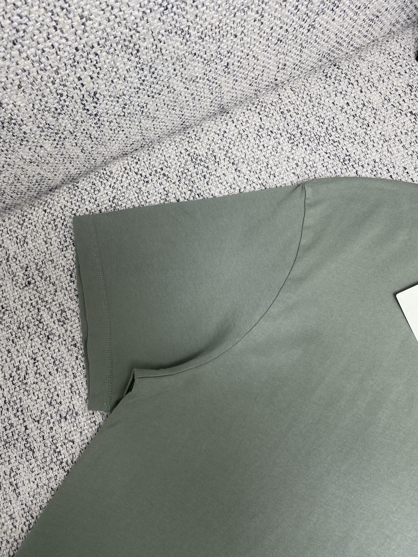 LuxluxHouse Best Quality Clothes T-shirt Loewe