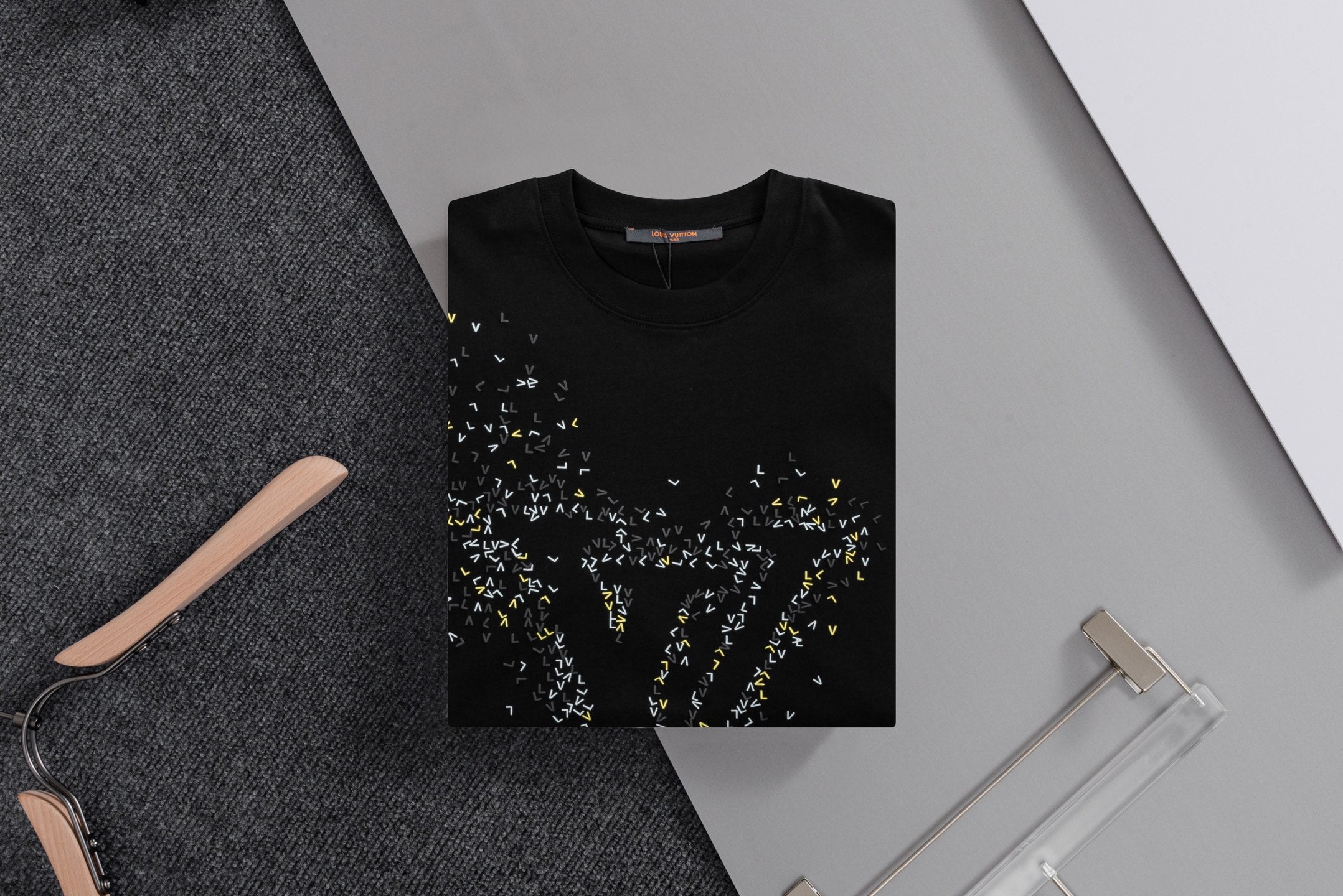 LuxluxHouse Best Quality Clothes T-shirt Louis Vuitton
