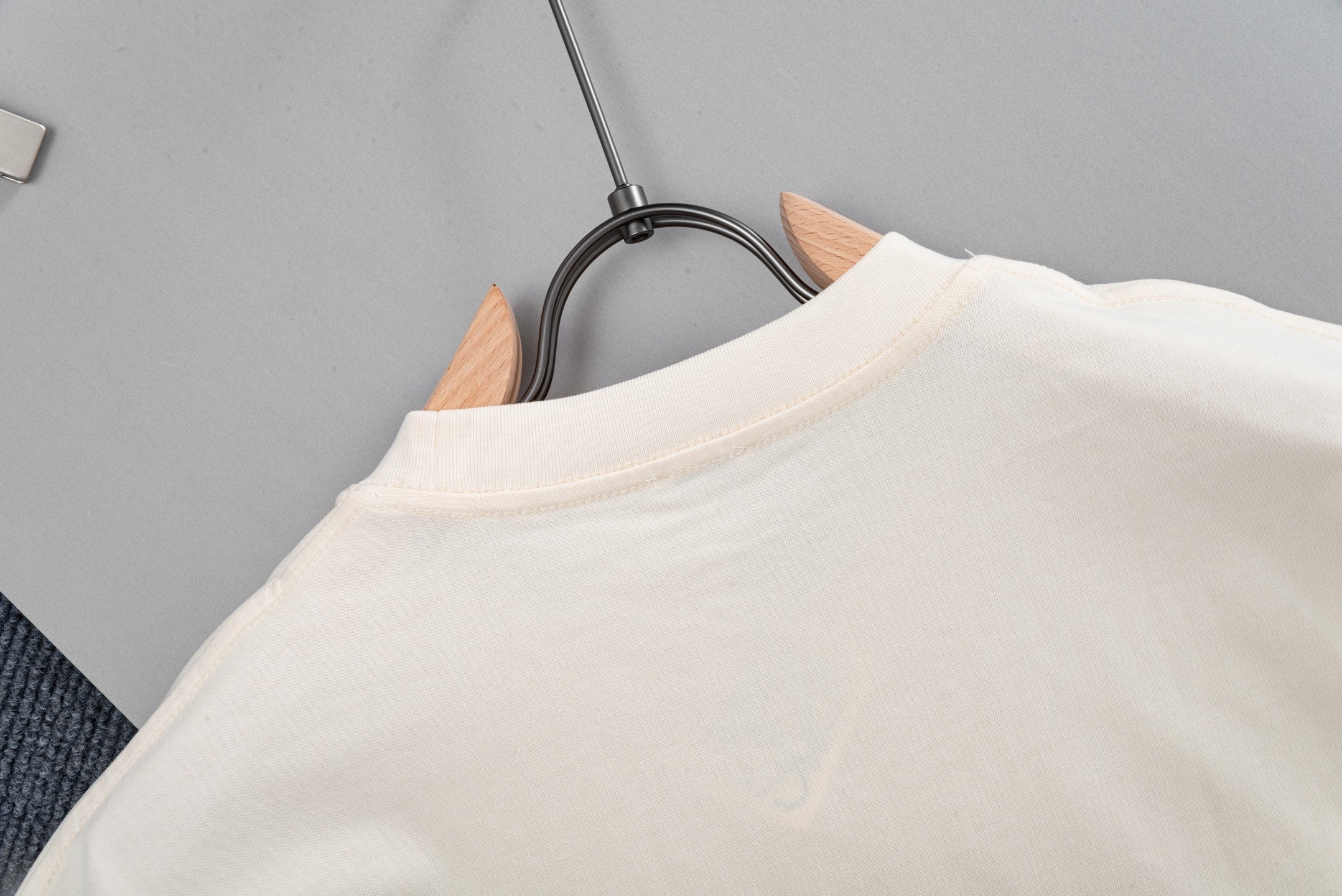 LuxluxHouse Best Quality Clothes T-shirt Loewe