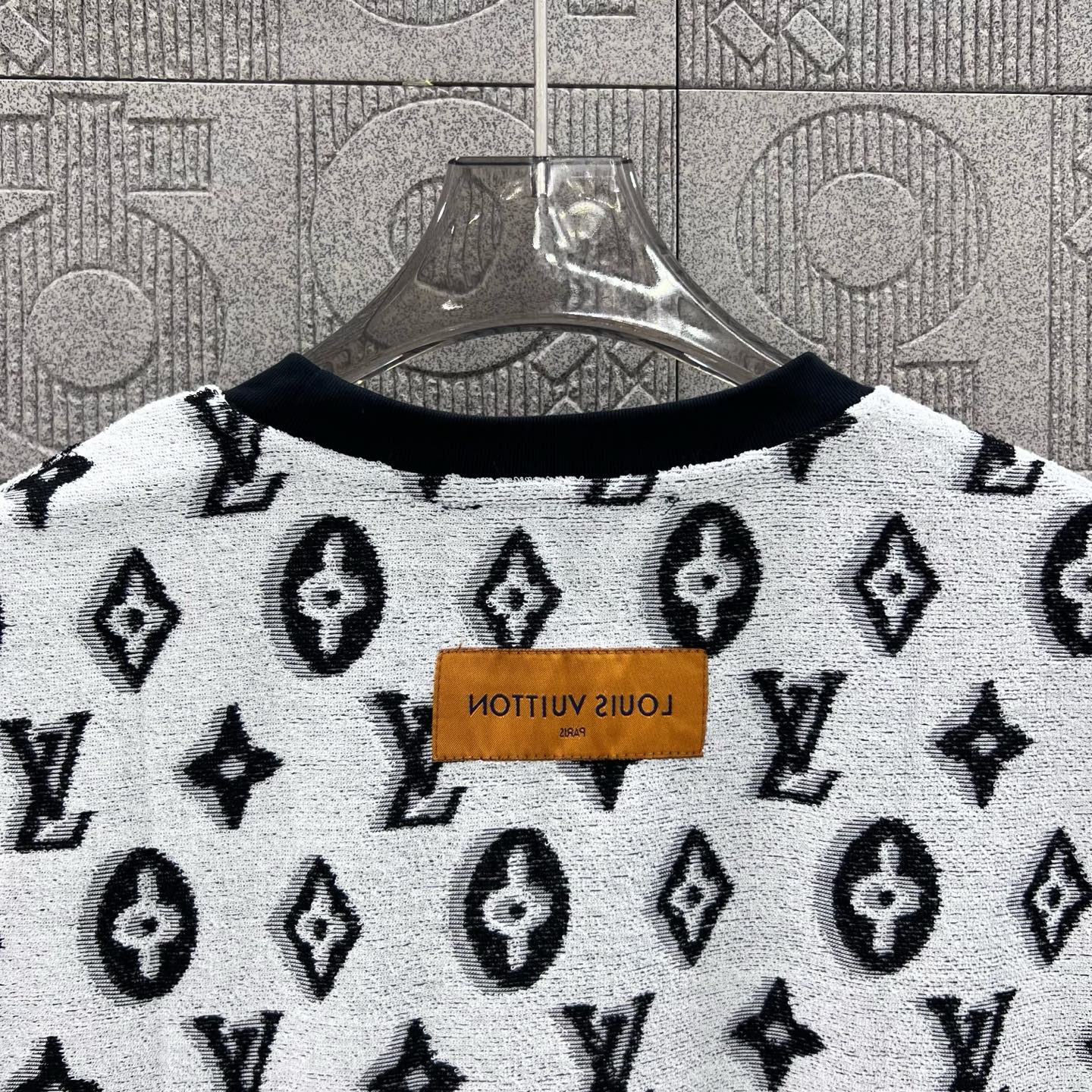 LuxluxHouse Best Quality Clothes T-shirt Louis Vuitton